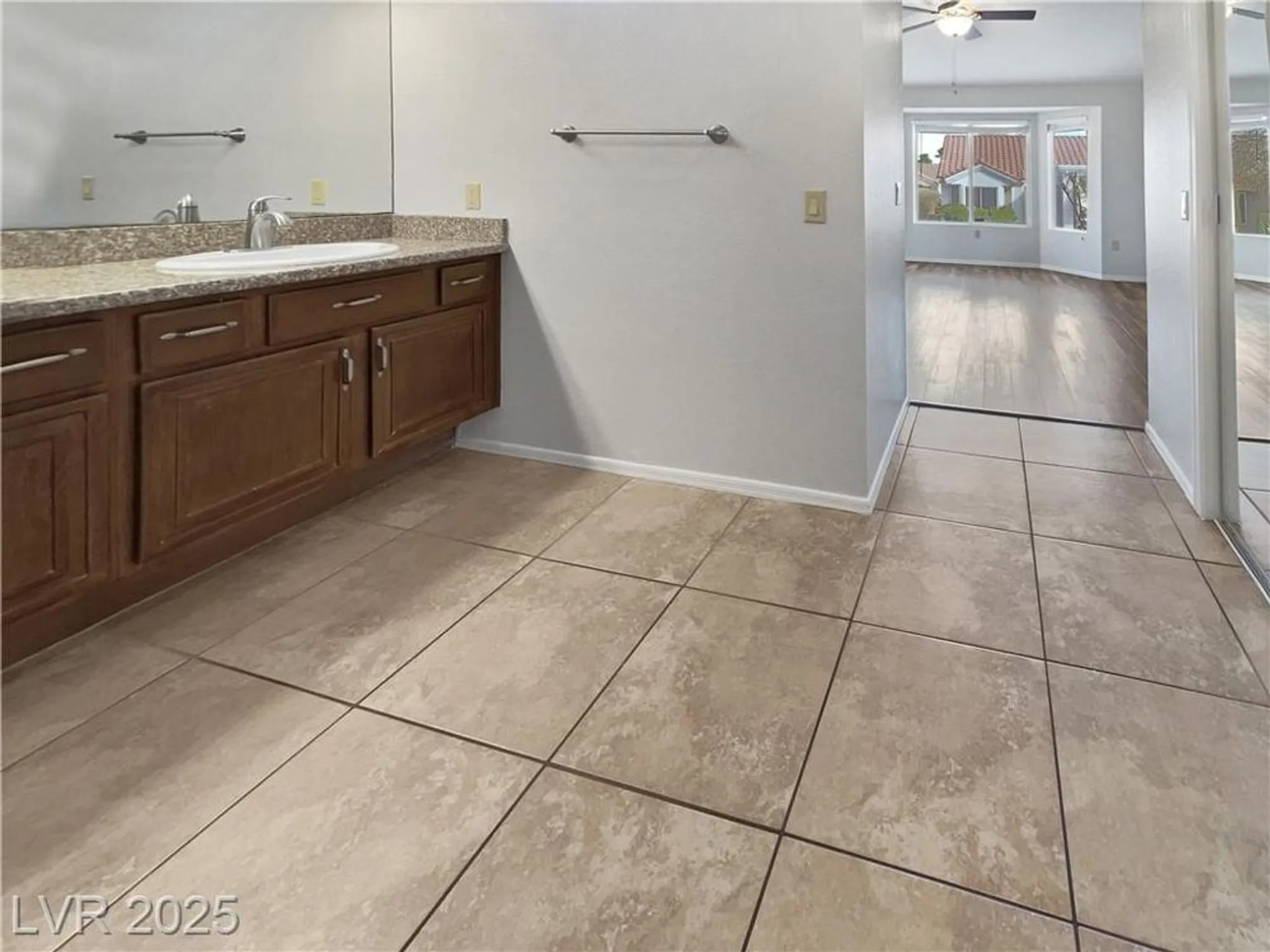 Property Slideshow image 18 of 23 | 2456 palmridge dr, Las Vegas, NV, 89134