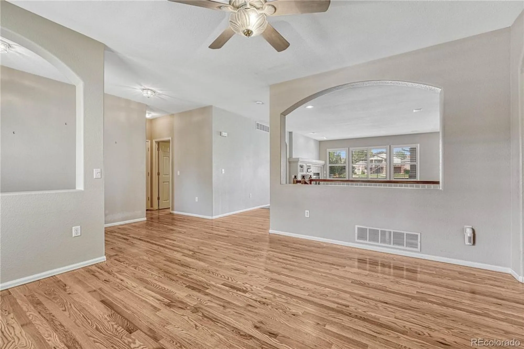 Property Slideshow image 7 of 46 | 8107 s catawba ct, Aurora, CO, 80016