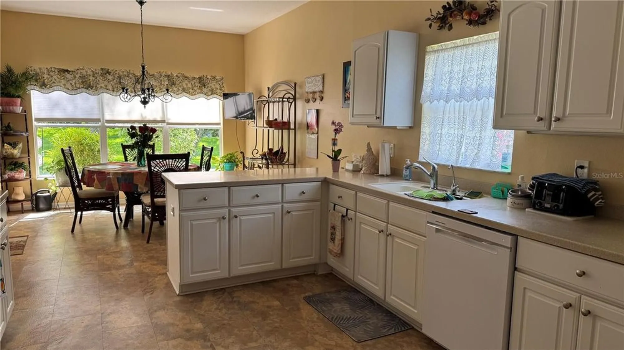 Property Slideshow image 9 of 26 | 24125 peekskill st, Leesburg, FL, 34748