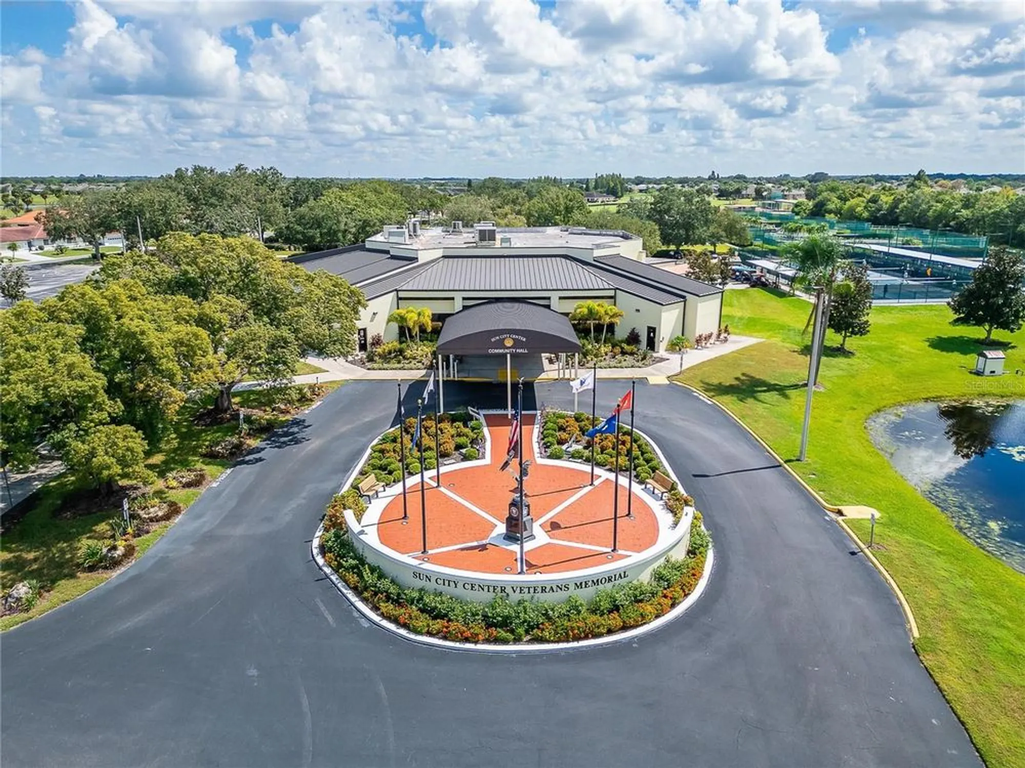 Property Slideshow image 63 of 81 | 334 northway dr, Sun City Center, FL, 33573