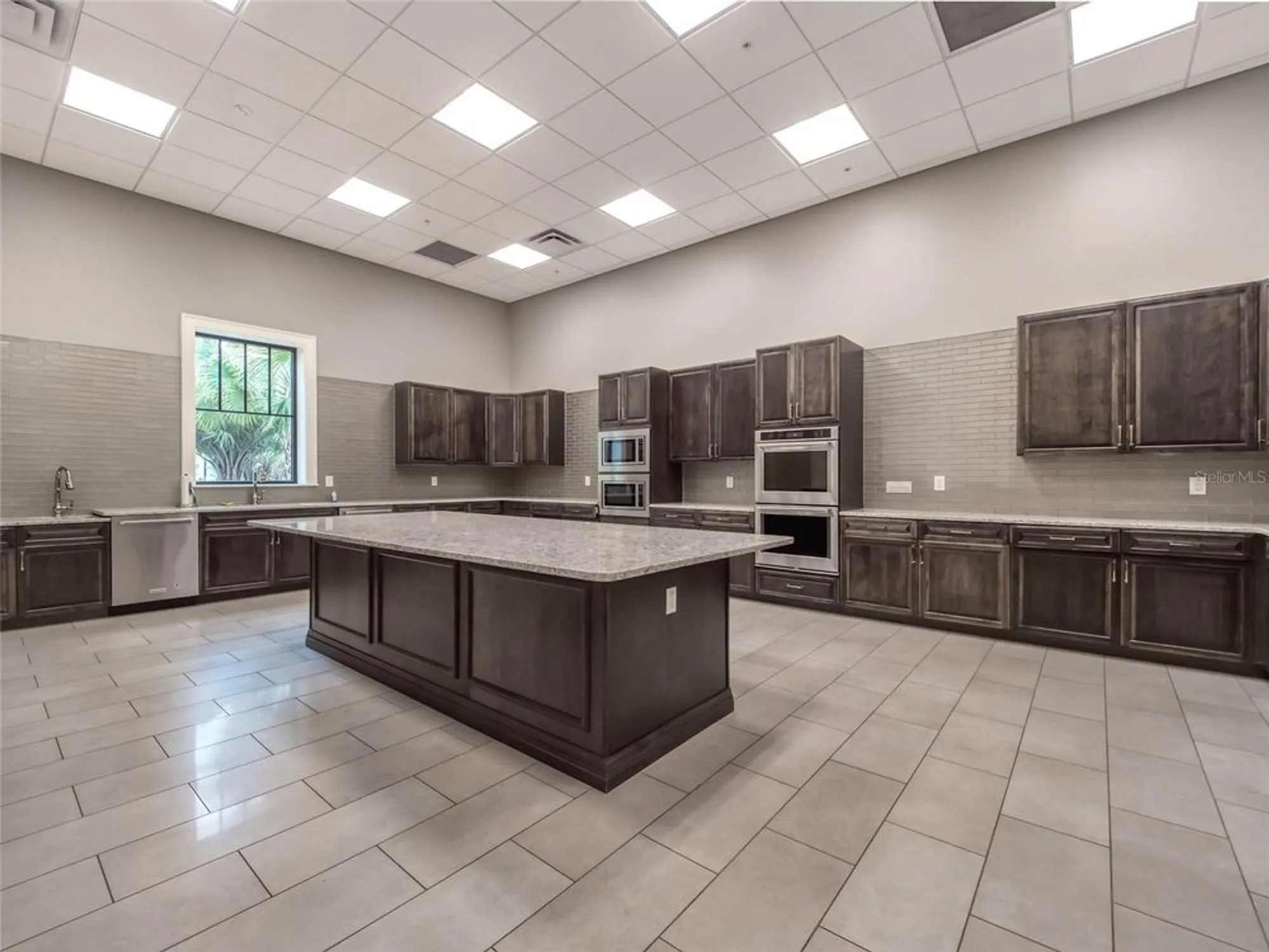 Property Slideshow image 61 of 84 | 7683 summerland cv, Lakewood Ranch, FL, 34202
