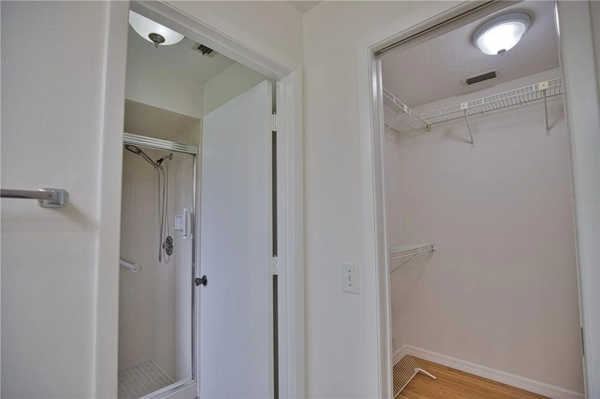 Property Slideshow image 33 of 45 | 7171 wood creek dr 5, Sarasota, FL, 34231