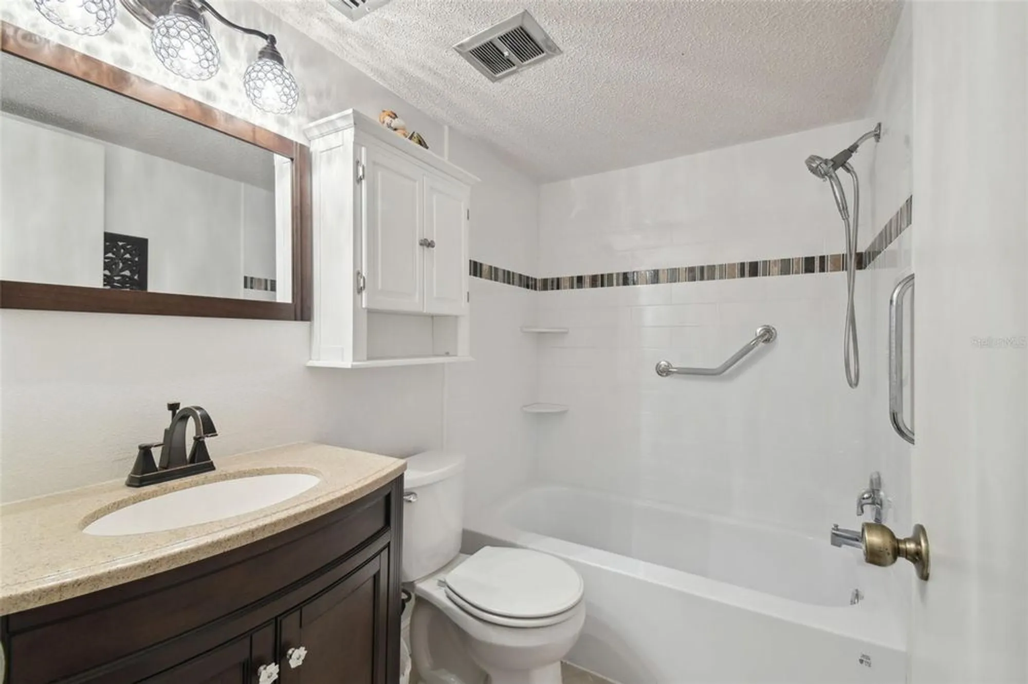Property Slideshow image 5 of 46 | 4028 davit dr # 4028, New Port Richey, FL, 34652