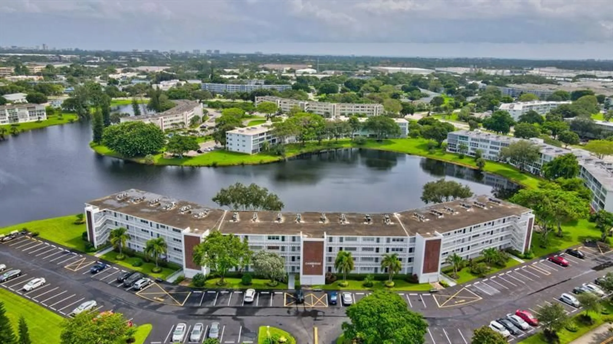 Property Slideshow image 4 of 43 | 3107 cambridge e unit e, Deerfield Beach, FL, 33442