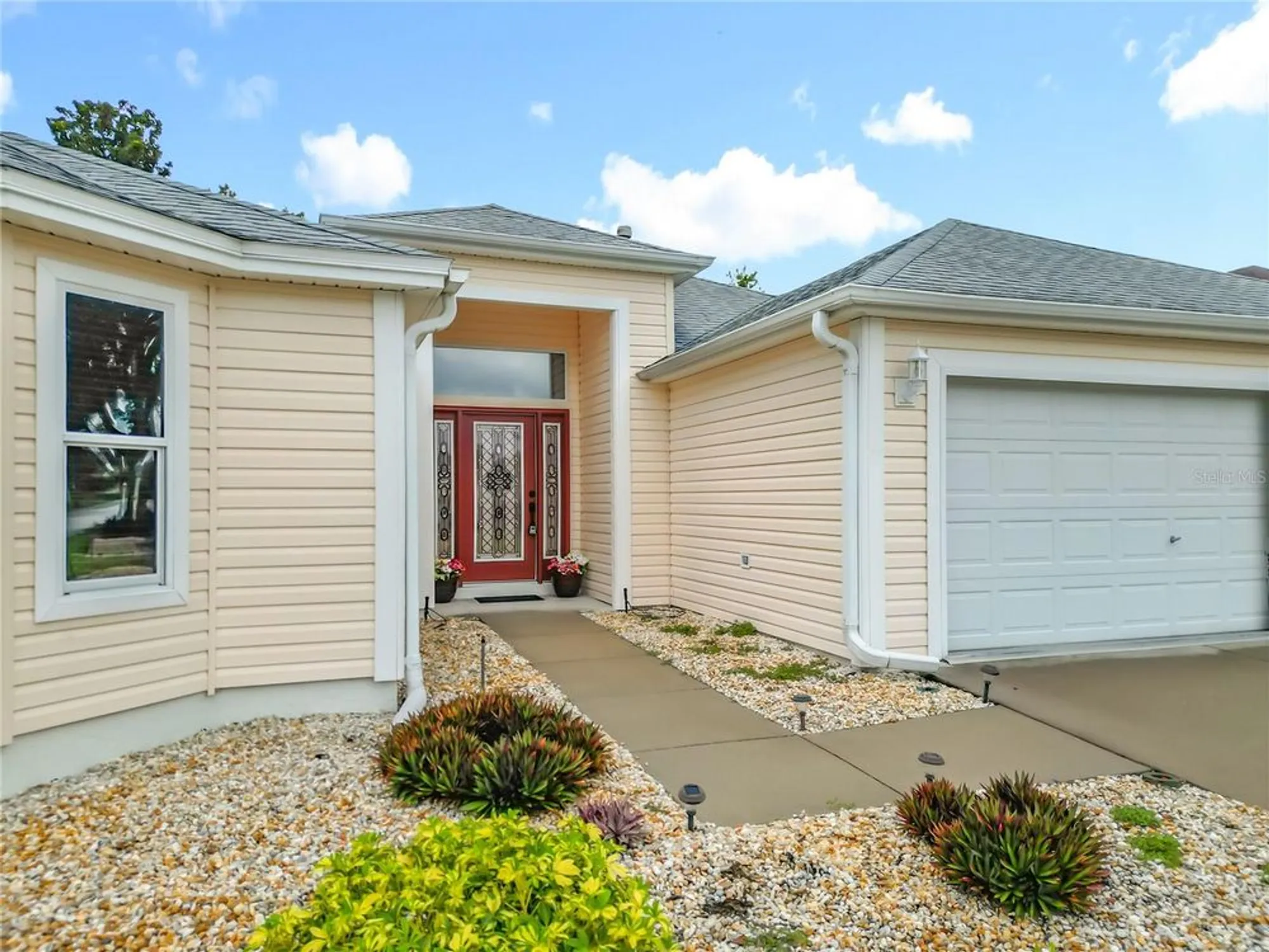 Property Slideshow image 2 of 64 | 16946 se 93rd cuthbert cir, The Villages, FL, 32162