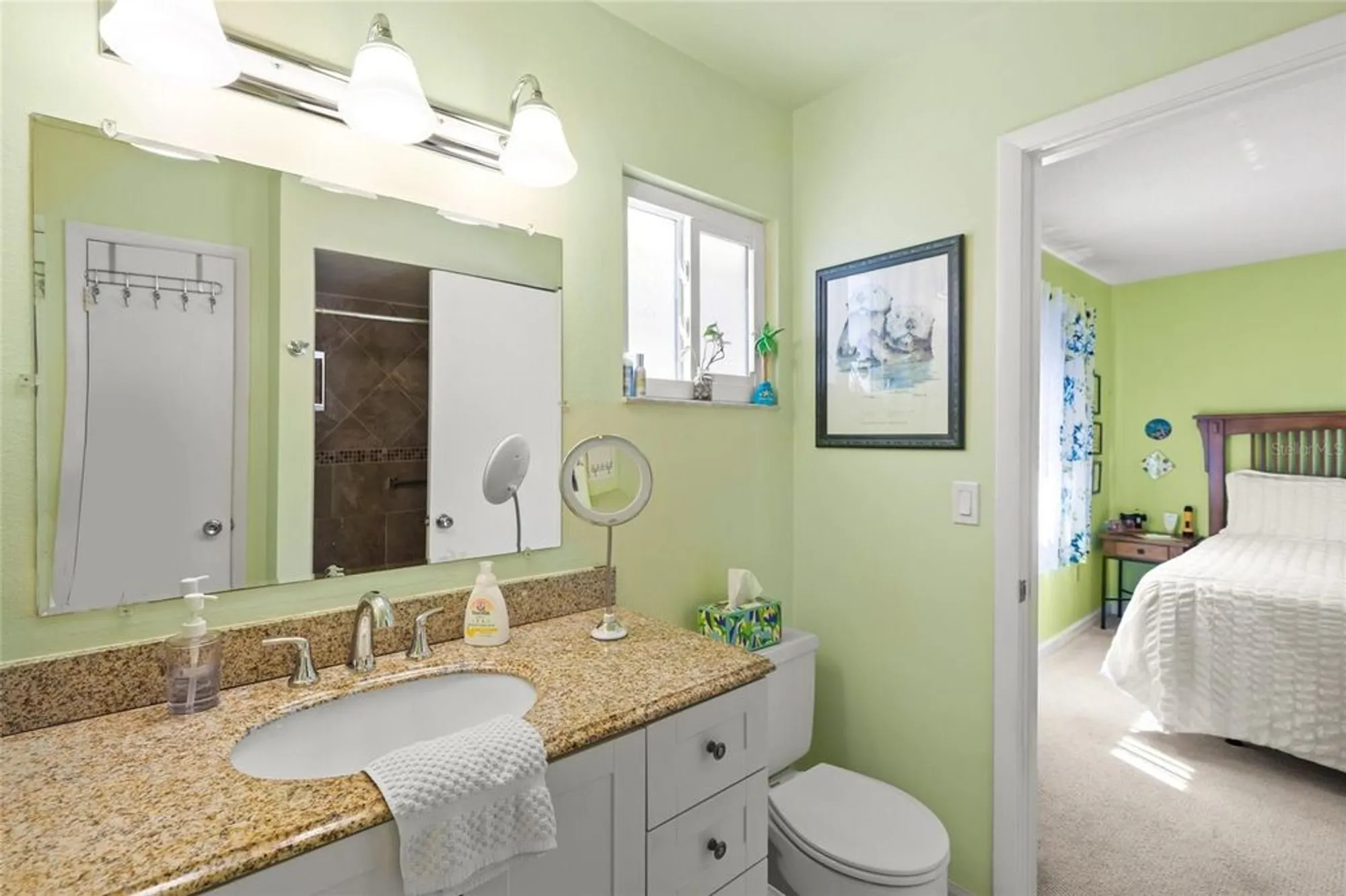 Property Slideshow image 25 of 41 | 1325 glen oaks dr 133, Sarasota, FL, 34232