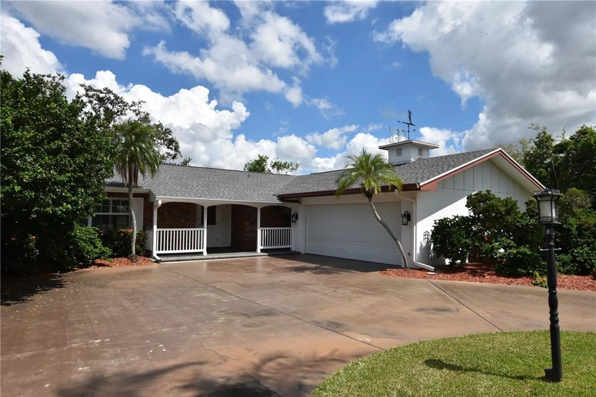 Property Slideshow image 32 of 33 | 5217 canterbury dr, Sarasota, FL, 34243