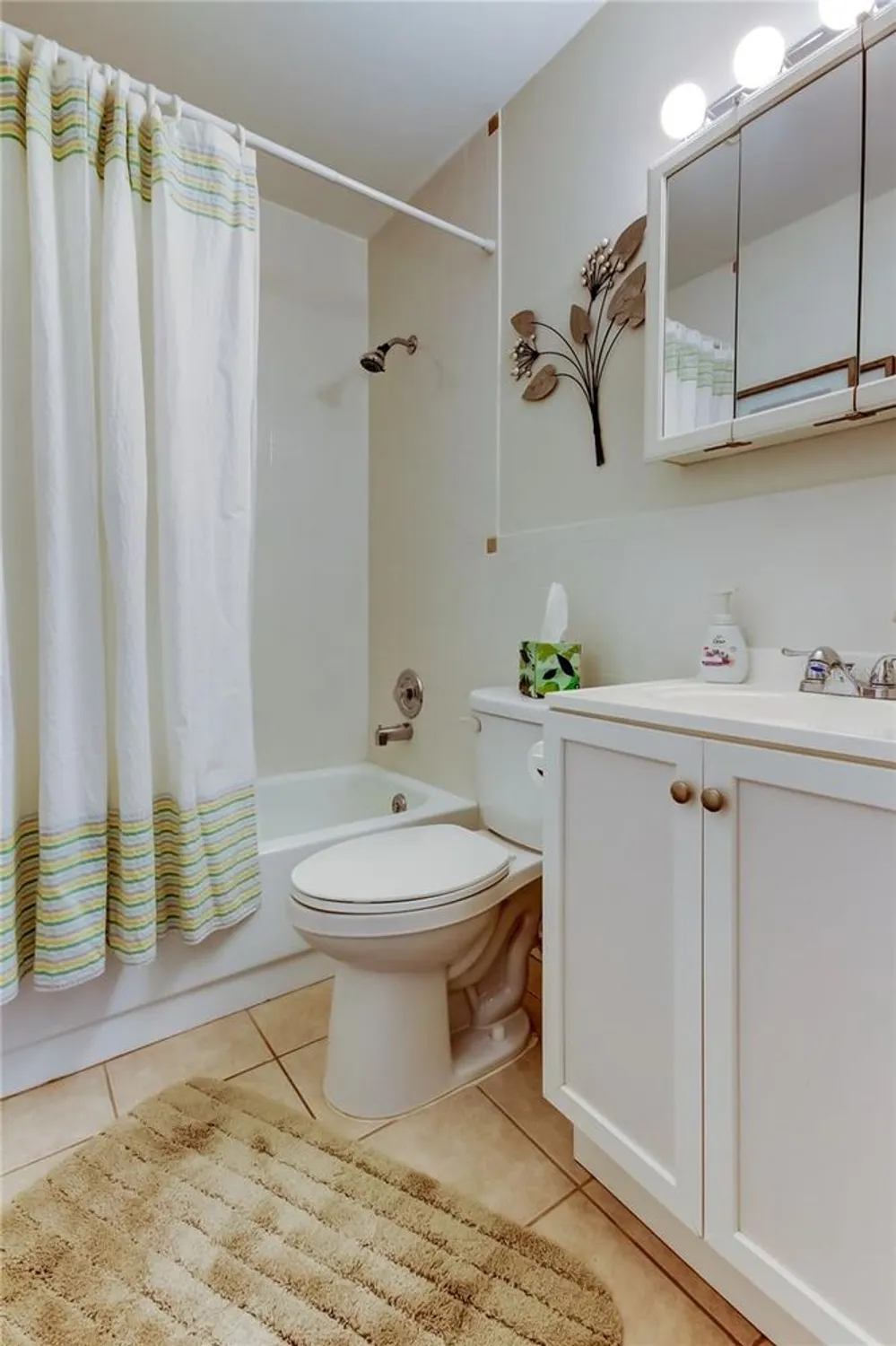 Property Slideshow image 23 of 46 | 2460 persian dr 26, Clearwater, FL, 33763