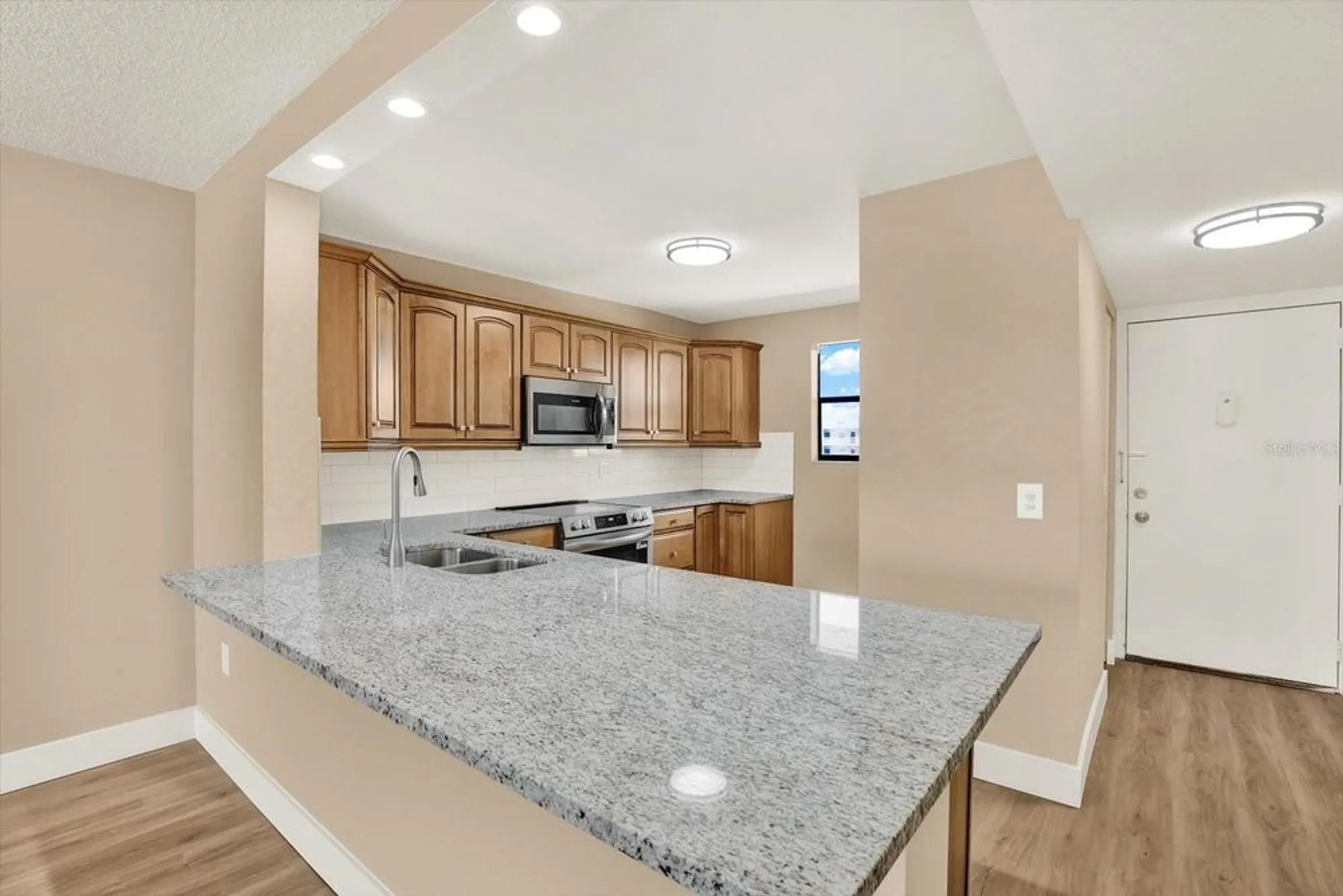 Property Slideshow image 6 of 35 | 18304 gulf blvd 311, Redington Shores, FL, 33708
