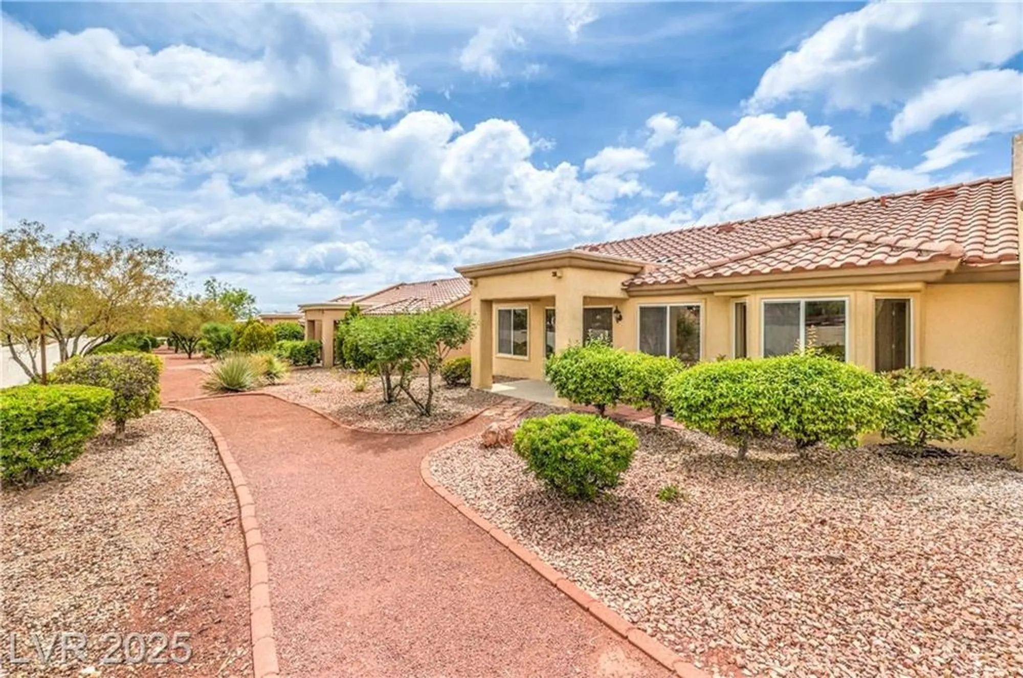 Property Slideshow image 26 of 39 | 9948 bundella dr, Las Vegas, NV, 89134