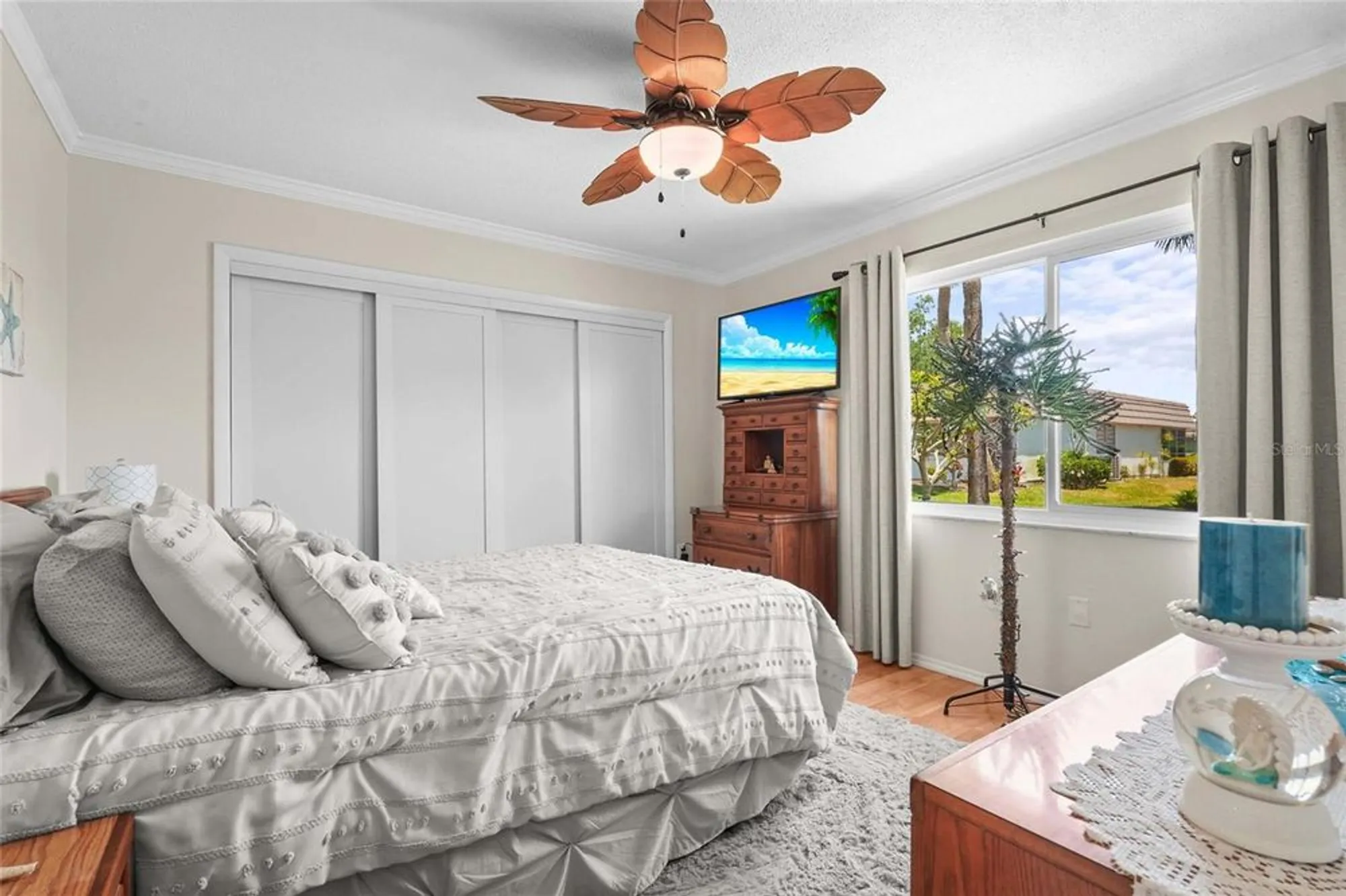 Property Slideshow image 19 of 39 | 2531 riverbluff pkwy # v181, Sarasota, FL, 34231