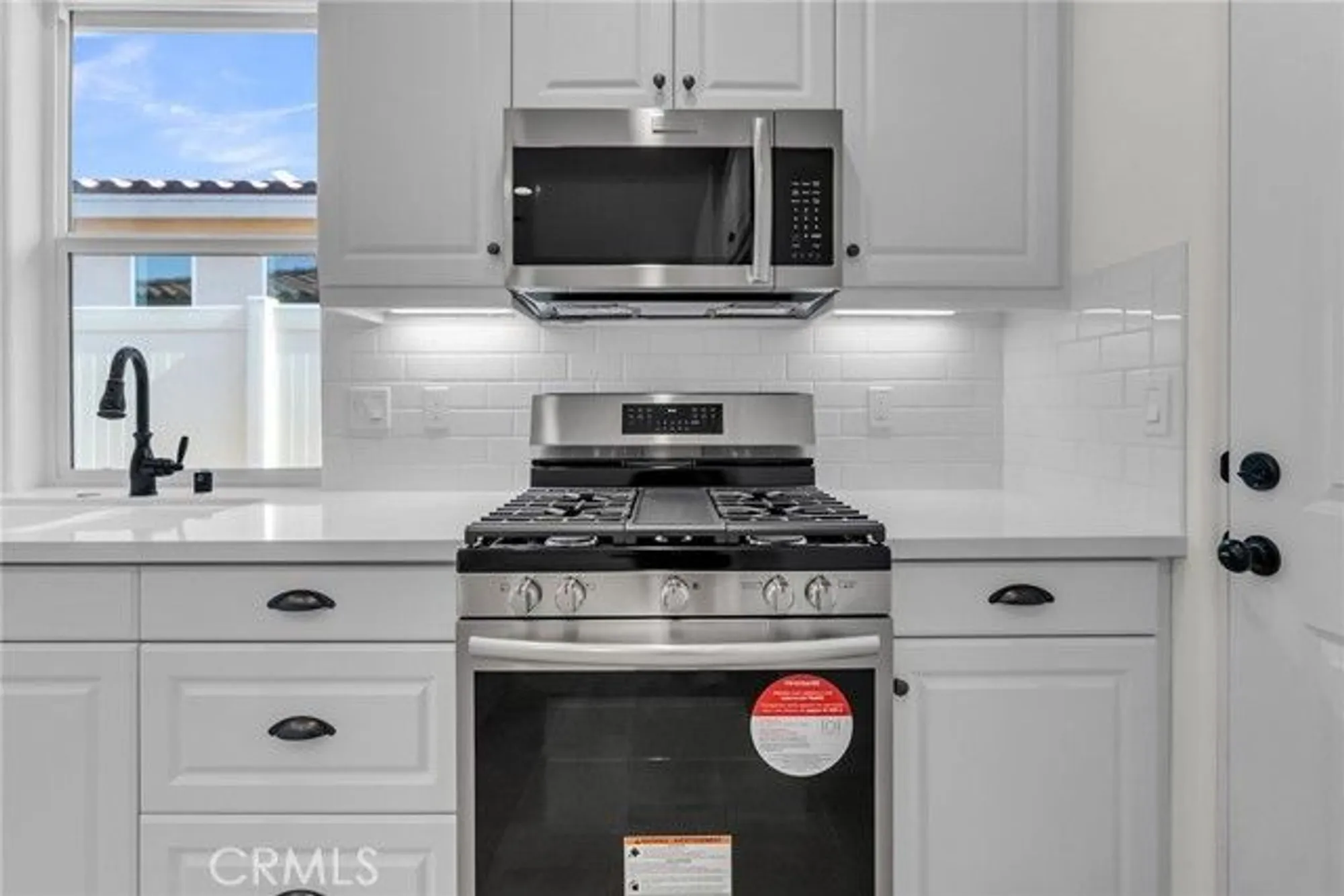 Property Slideshow image 8 of 38 | 7432 desert sky dr, Yucca Valley, CA, 92284