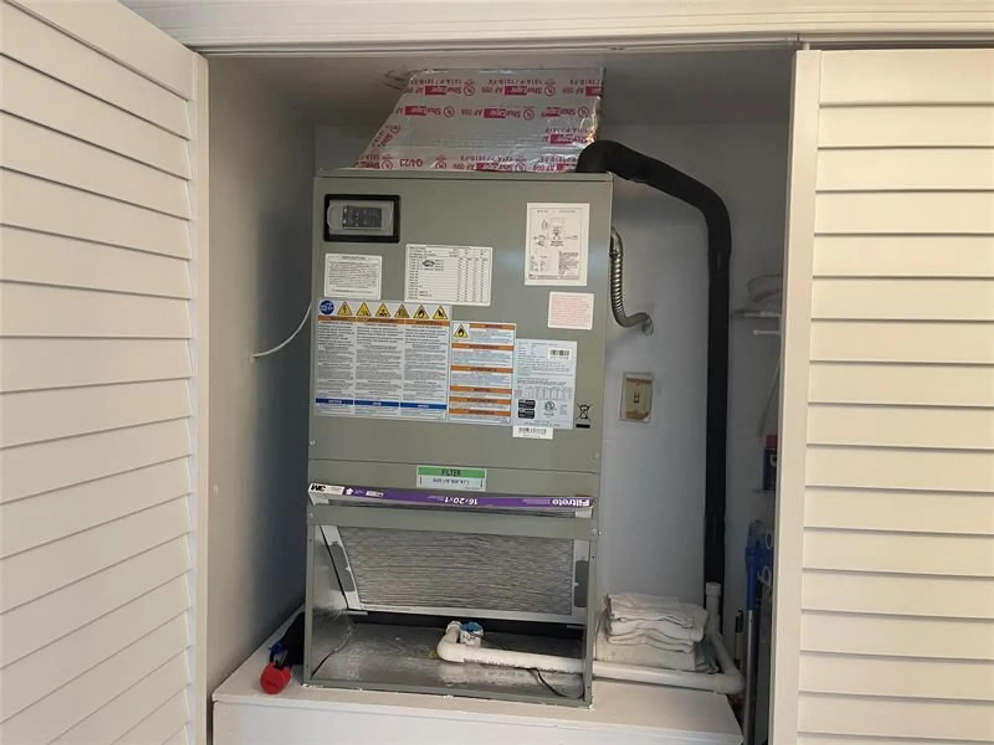 Property Slideshow image 7 of 8 | 550 nw 79th ave 108, Margate, FL, 33063