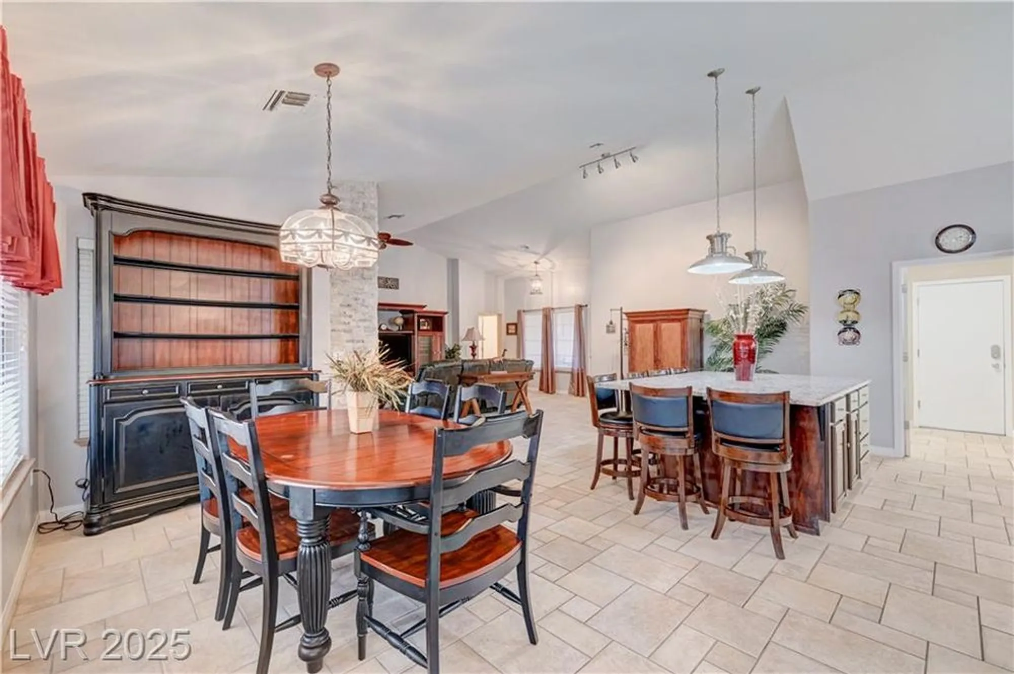 Property Slideshow image 20 of 69 | 3033 merimar dr, Las Vegas, NV, 89134