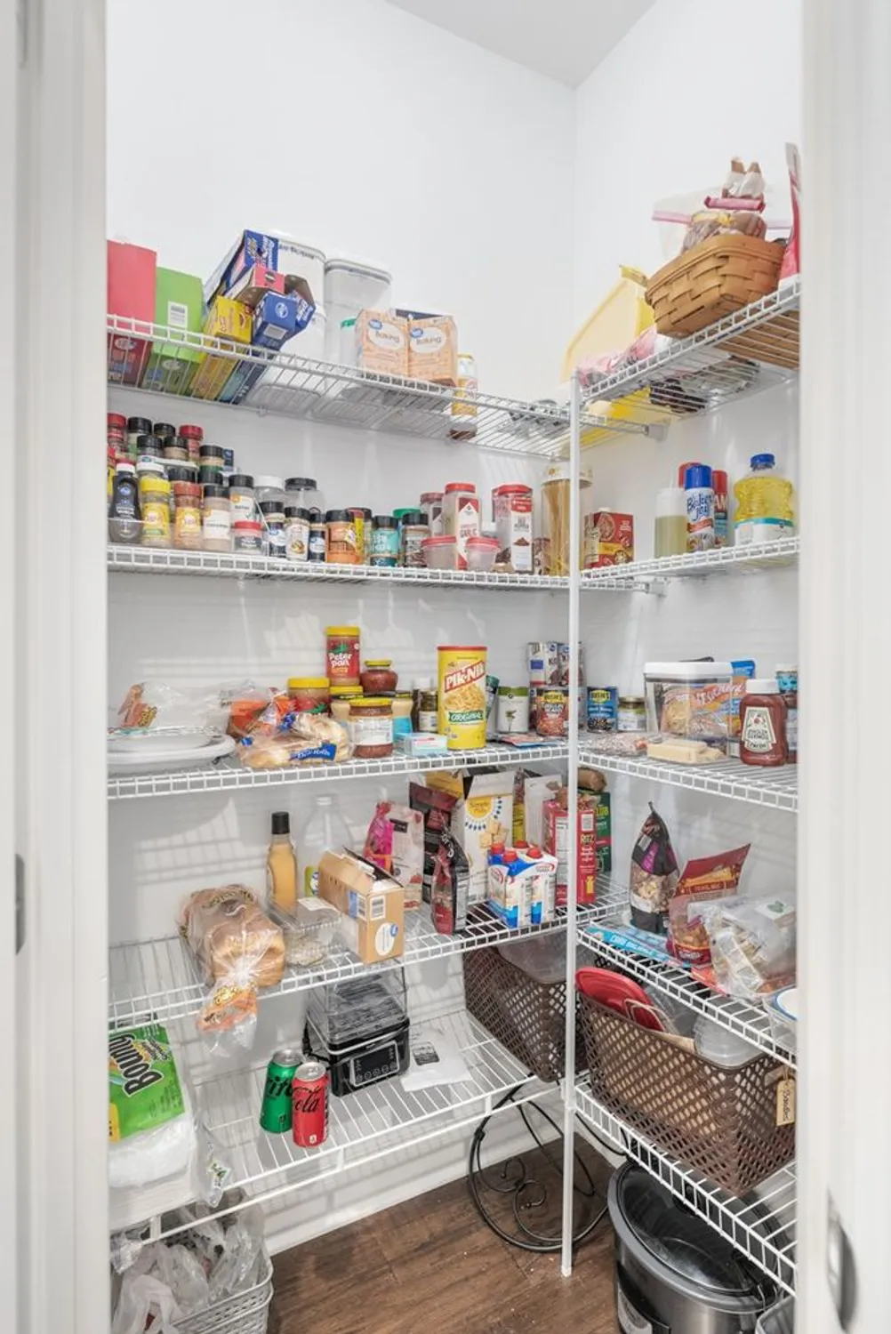 Property Slideshow image 9 of 71 | 240 glennister ct, Gallatin, TN, 37066