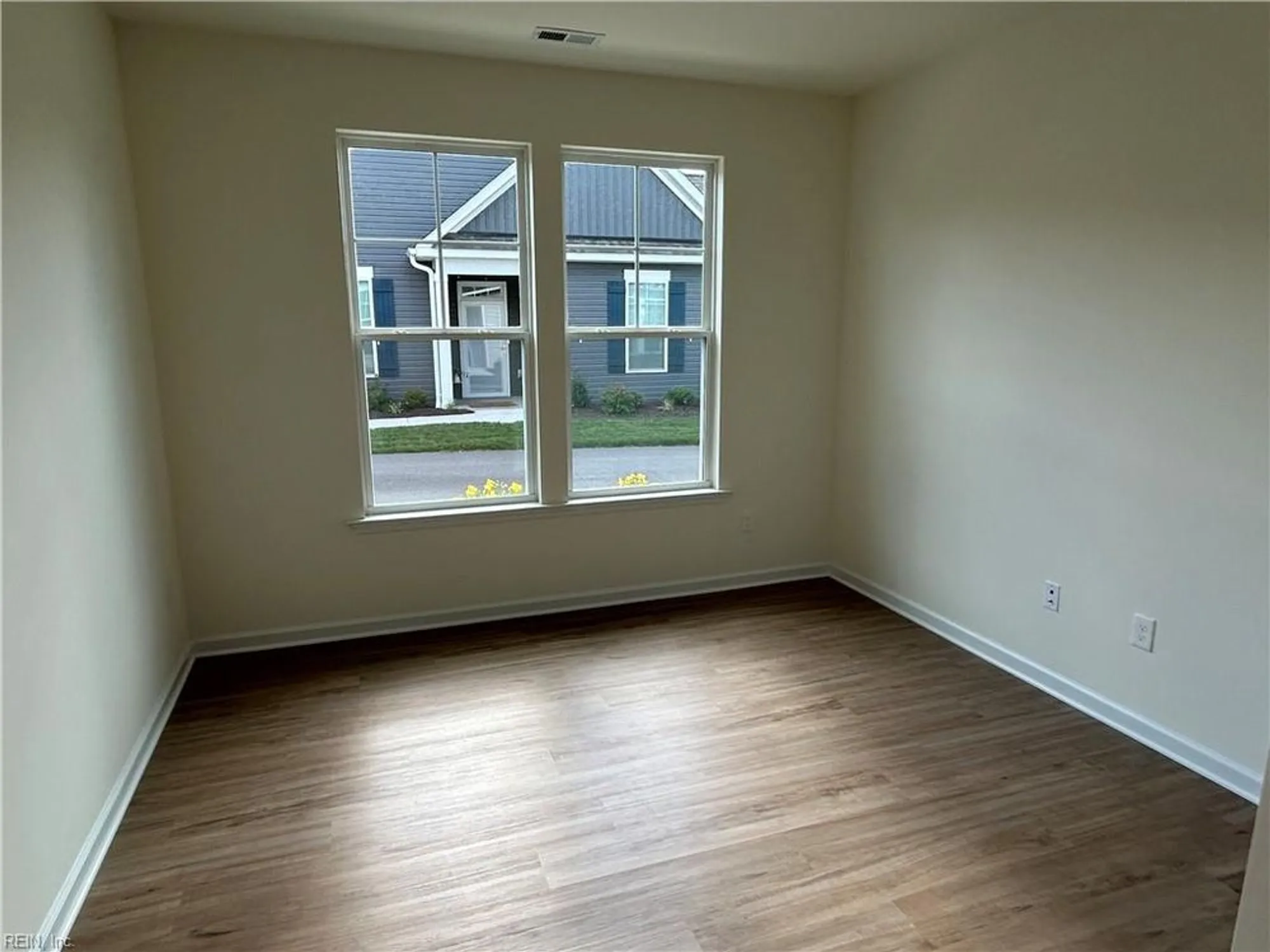 Property Slideshow image 15 of 41 | 222 richmond ave # 20-1, Smithfield, VA, 23430