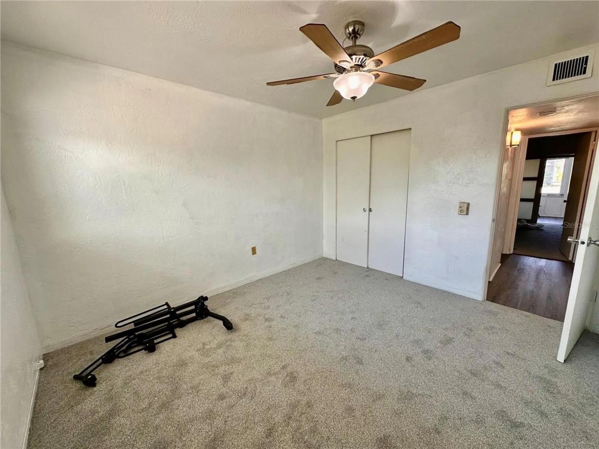 Property Slideshow image 15 of 43 | 2454 australia way 12, Clearwater, FL, 33763