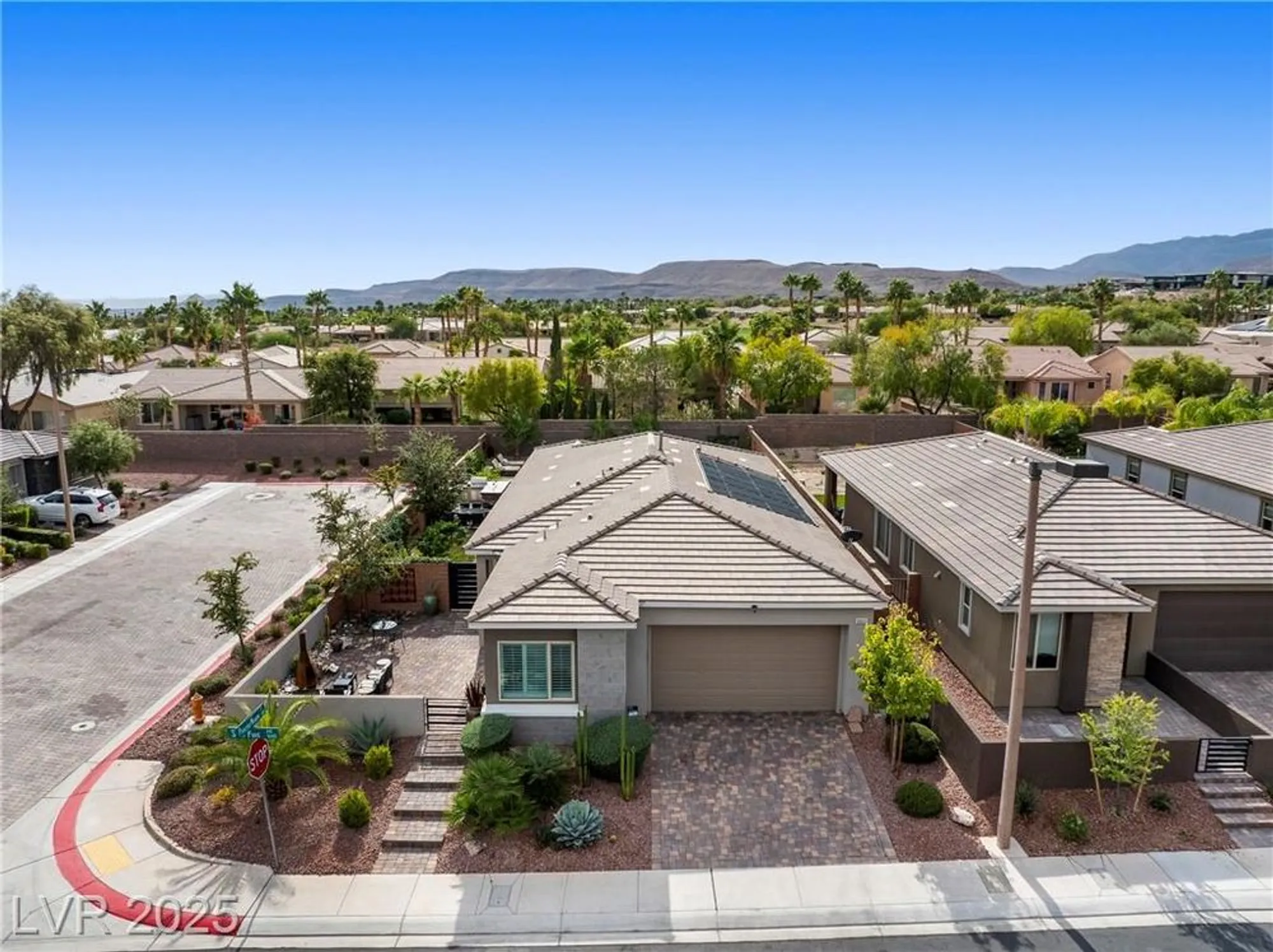 Property Slideshow image 40 of 45 | 10631 silver pond ave, Las Vegas, NV, 89135