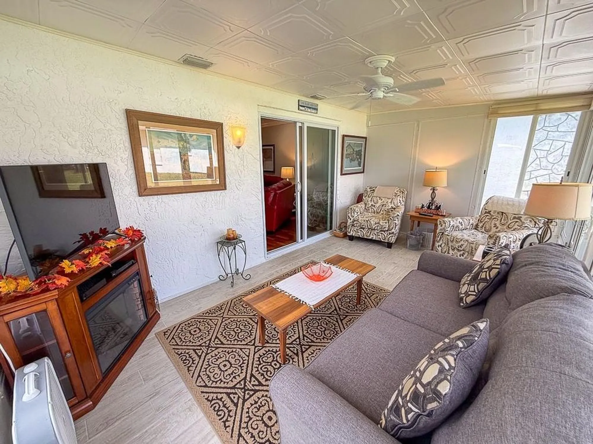 Property Slideshow image 33 of 58 | 3273 mcmath dr, Palm Harbor, FL, 34684