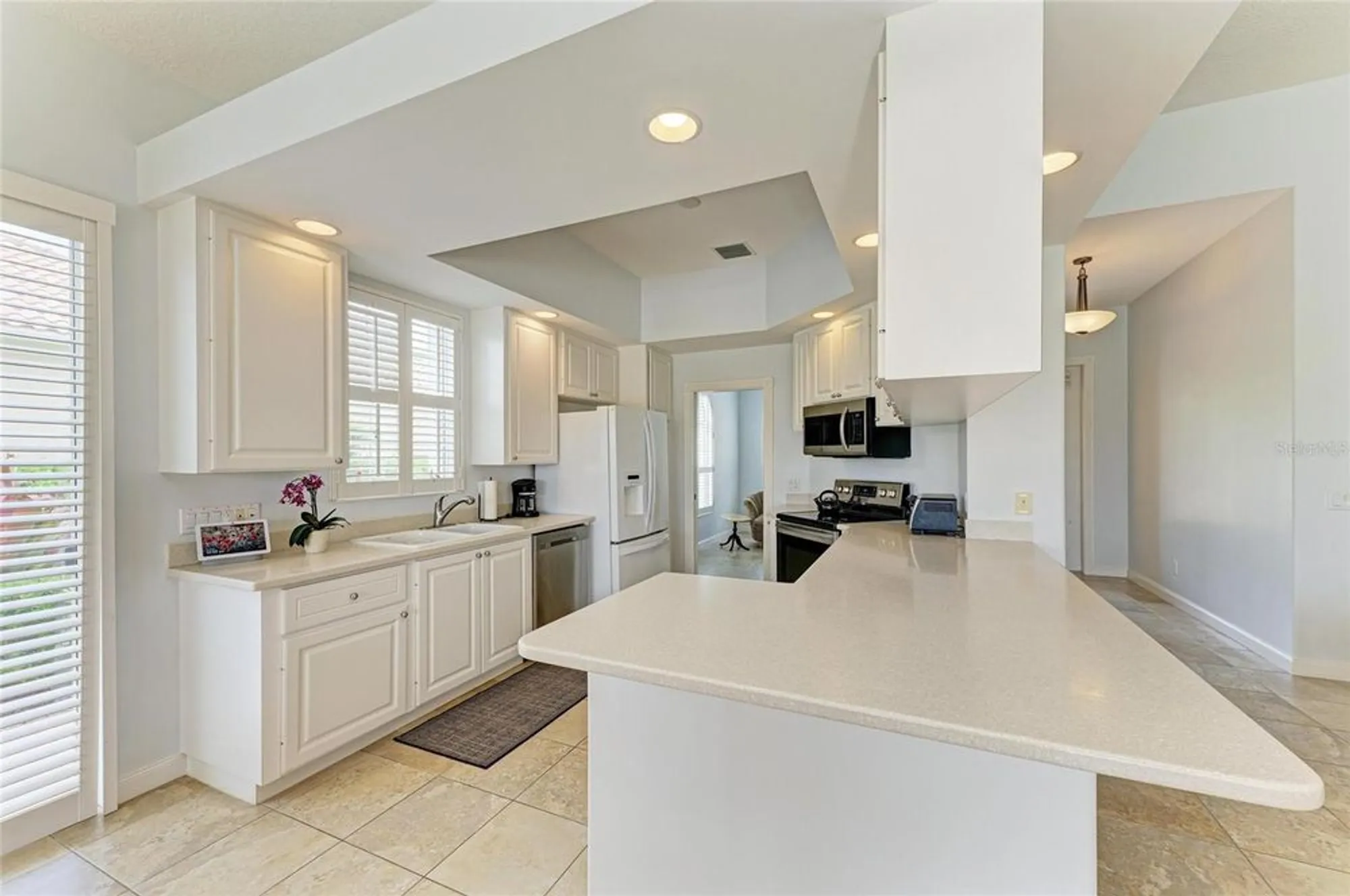 Property Slideshow image 13 of 65 | 5827 benevento dr, Sarasota, FL, 34238