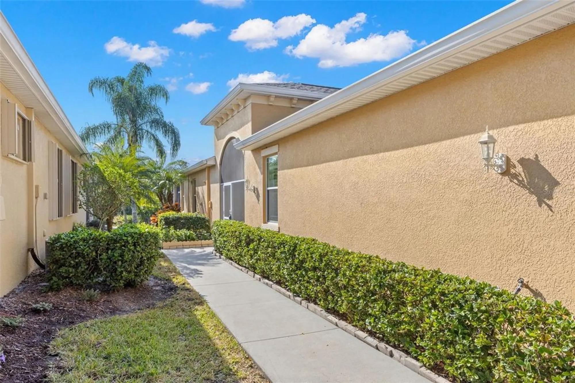 Property Slideshow image 5 of 66 | 2346 oakley green dr, Sun City Center, FL, 33573
