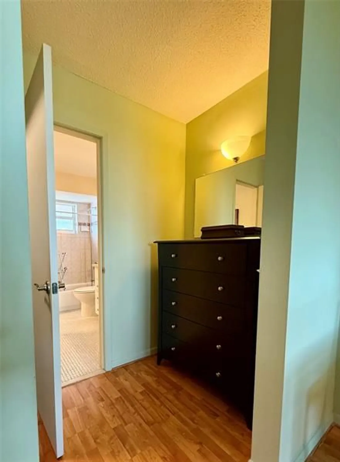 Property Slideshow image 18 of 20 | 2800 nw 47th ter 403b, Lauderdale Lakes, FL, 33313