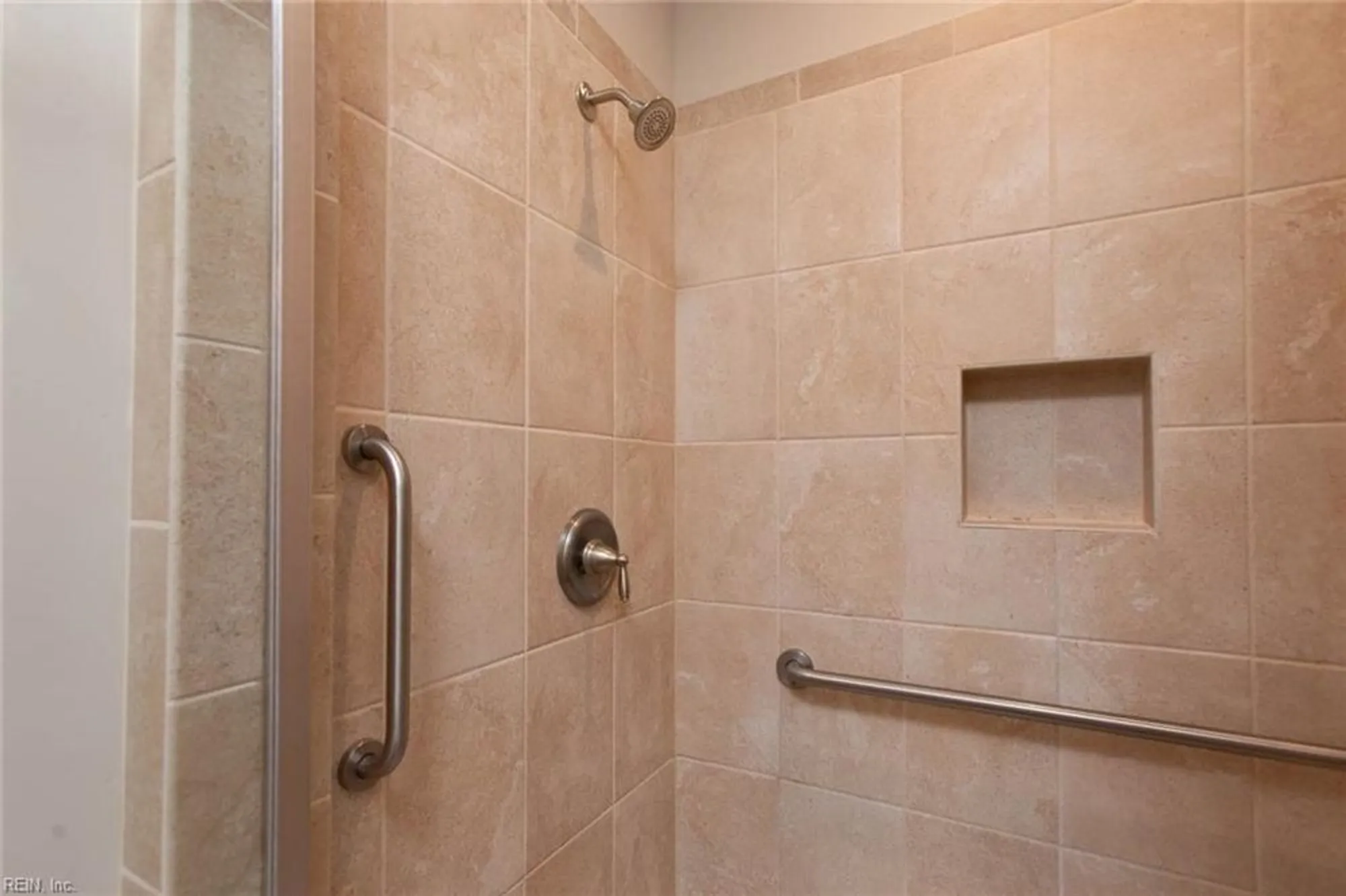 Property Slideshow image 19 of 50 | 200 durham st, Smithfield, VA, 23430