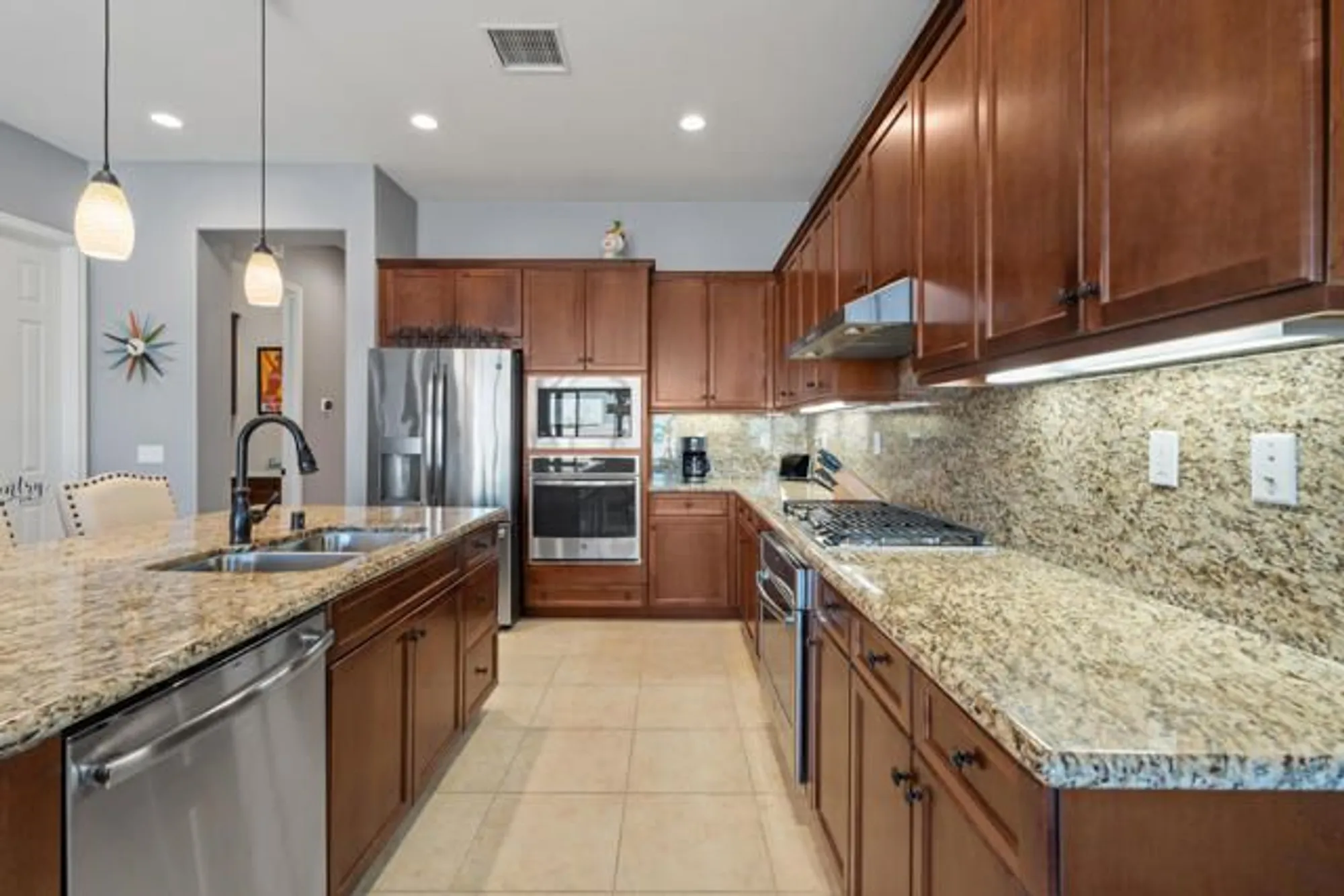 Property Slideshow image 15 of 39 | 43875 treviso dr, Indio, CA, 92203