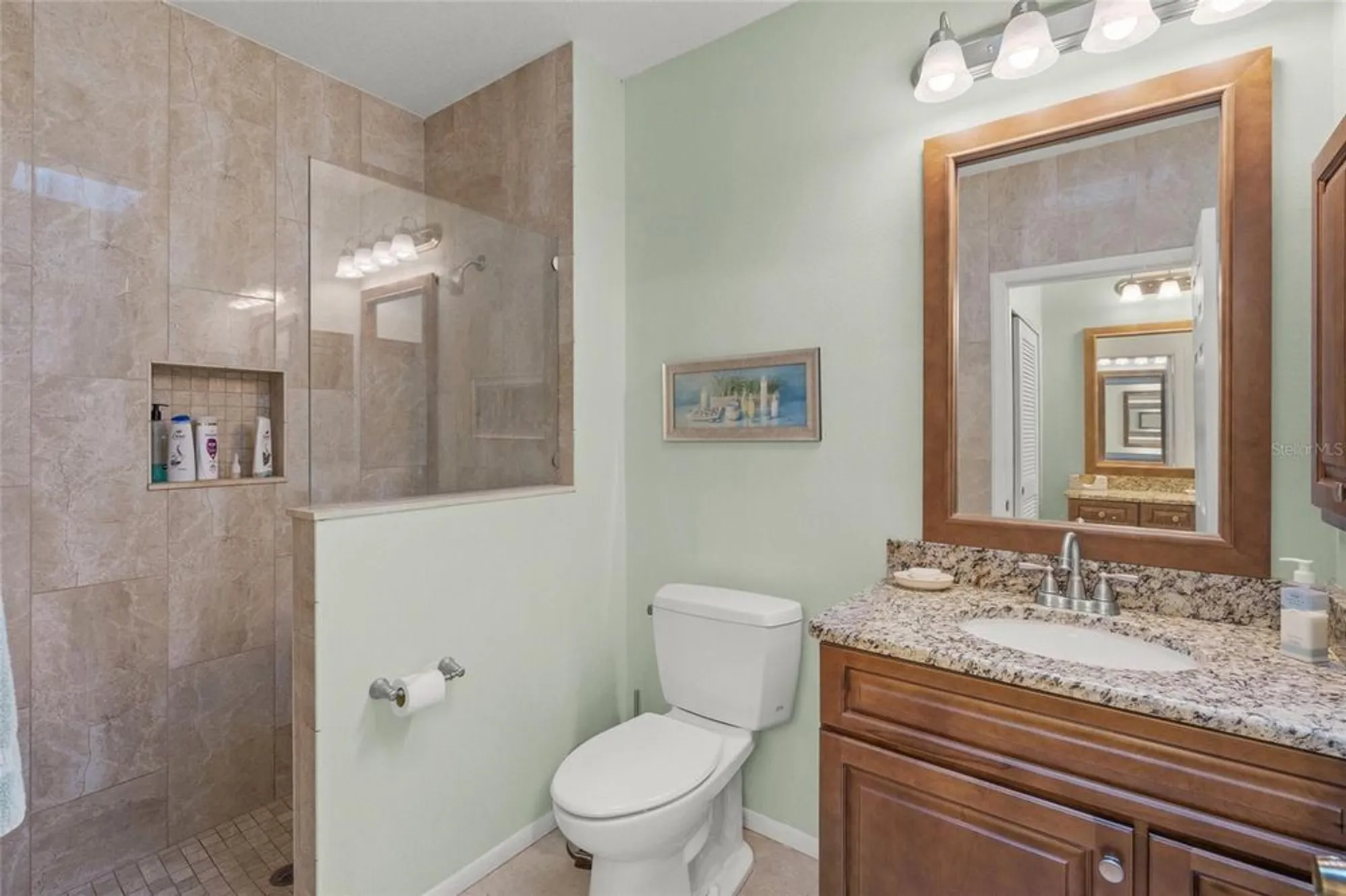 Property Slideshow image 20 of 43 | 4637 willow wood cir 44, Sarasota, FL, 34241