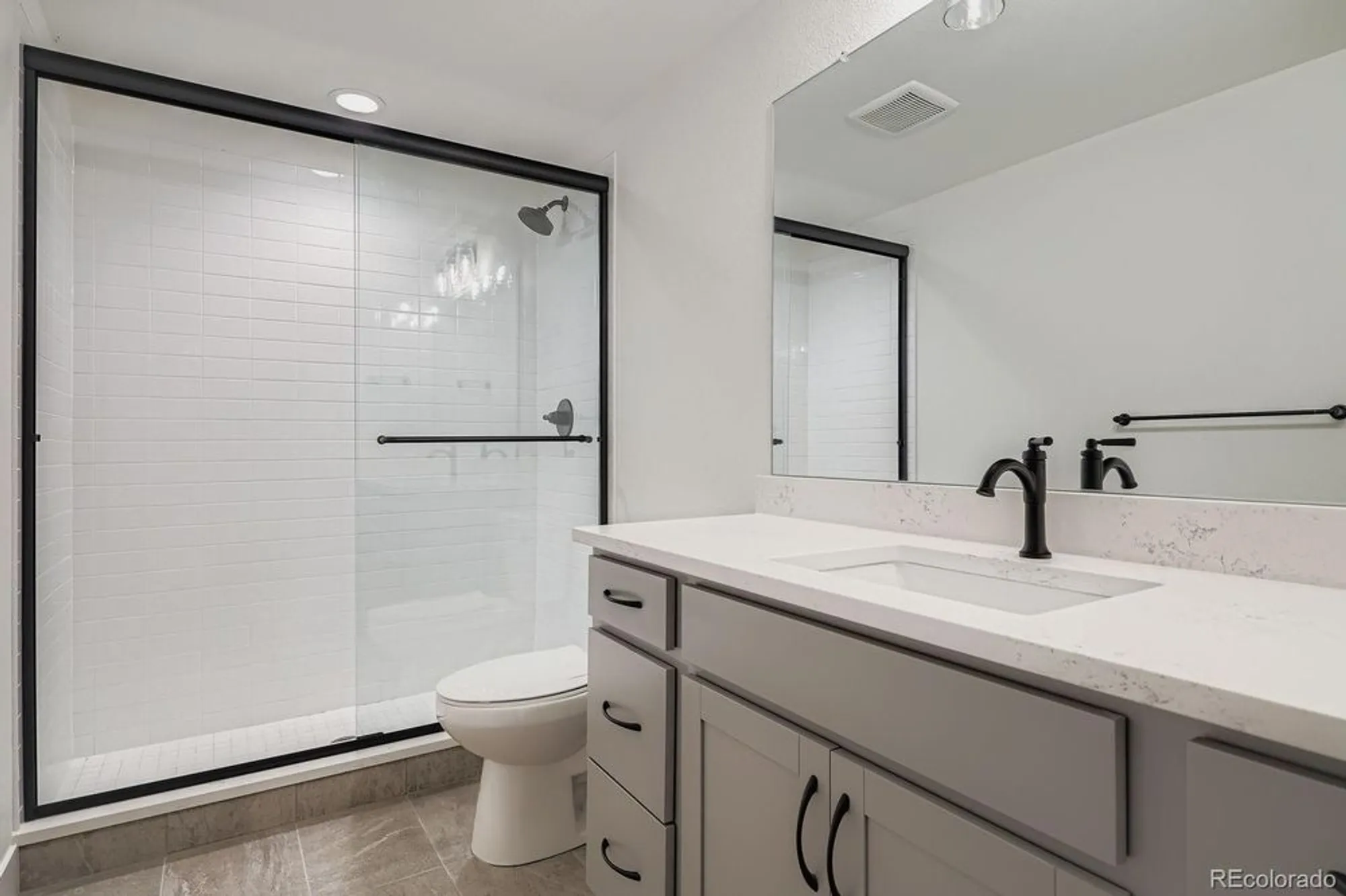 Property Slideshow image 25 of 28 | 8925 s riviera way, Aurora, CO, 80016