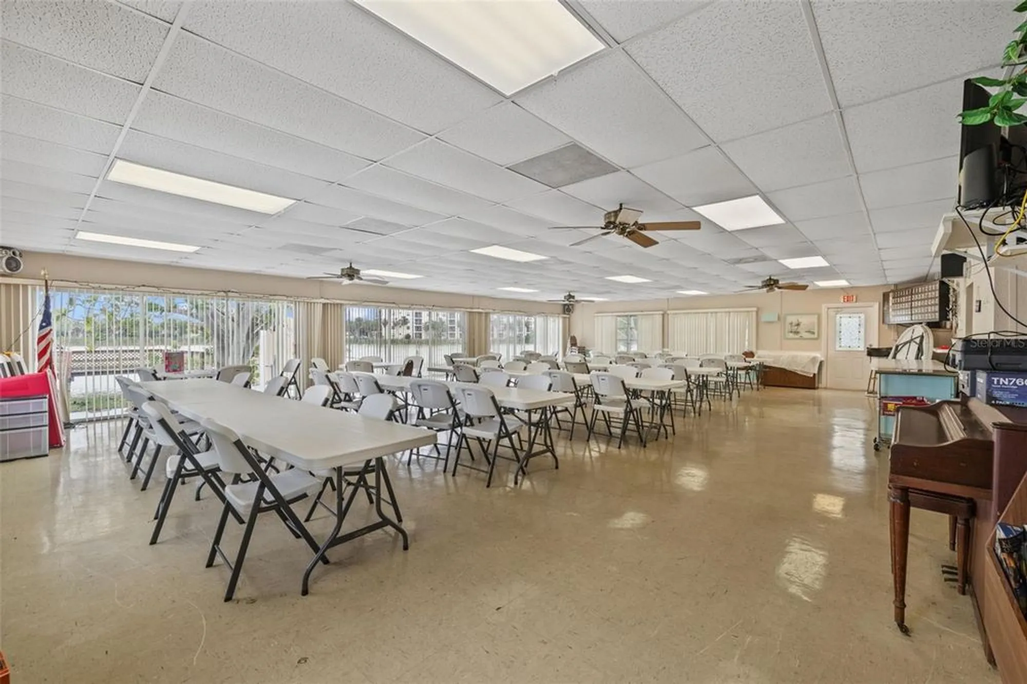 Property Slideshow image 28 of 45 | 4126 heron way b113, Bradenton, FL, 34205