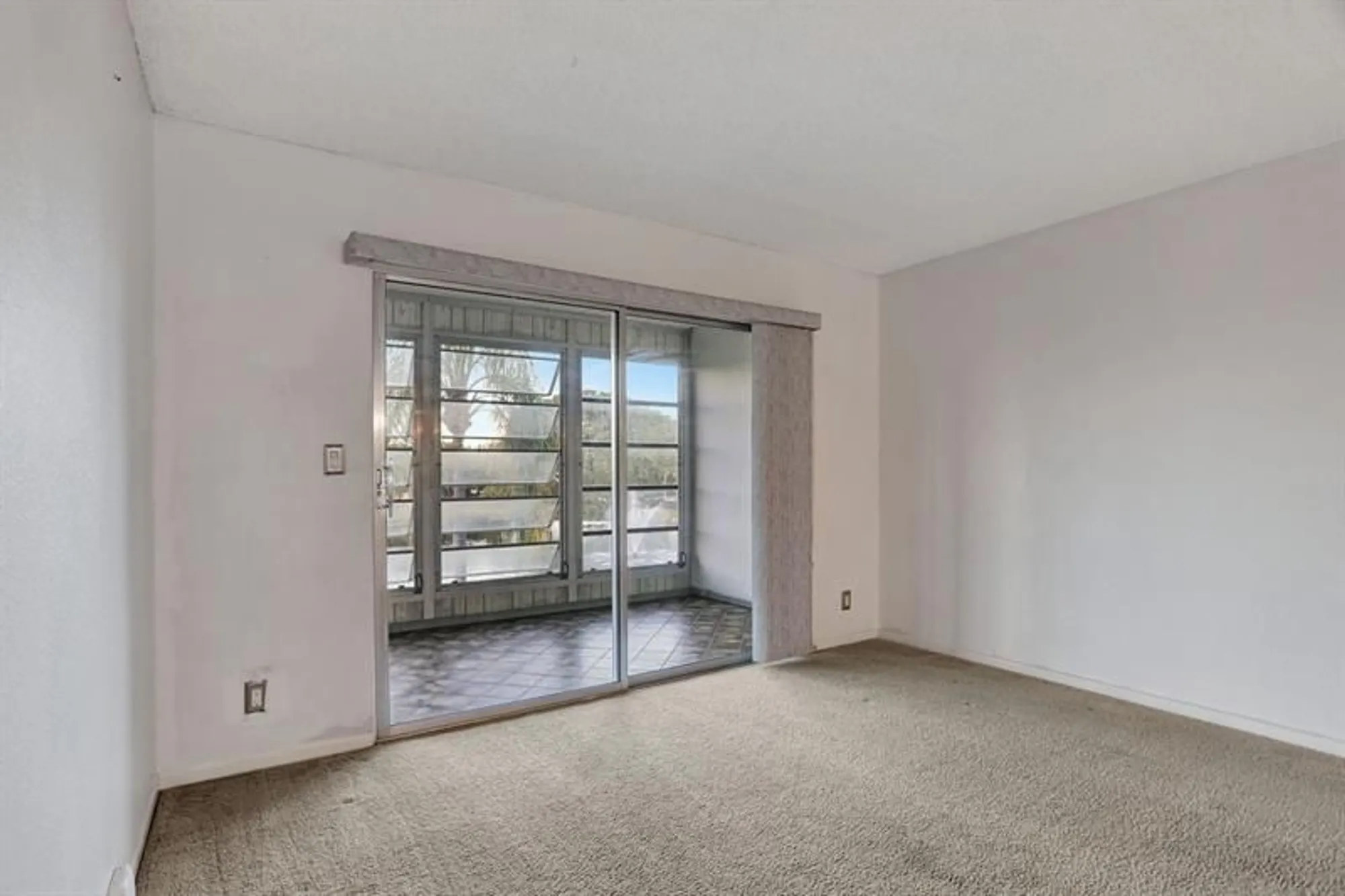 Property Slideshow image 9 of 52 | 4301 martinique cir c3, Coconut Creek, FL, 33066