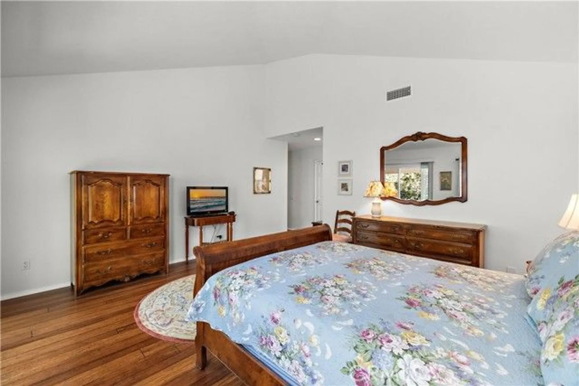 Property Slideshow image 20 of 63 | 23323 el greco, Mission Viejo, CA, 92692