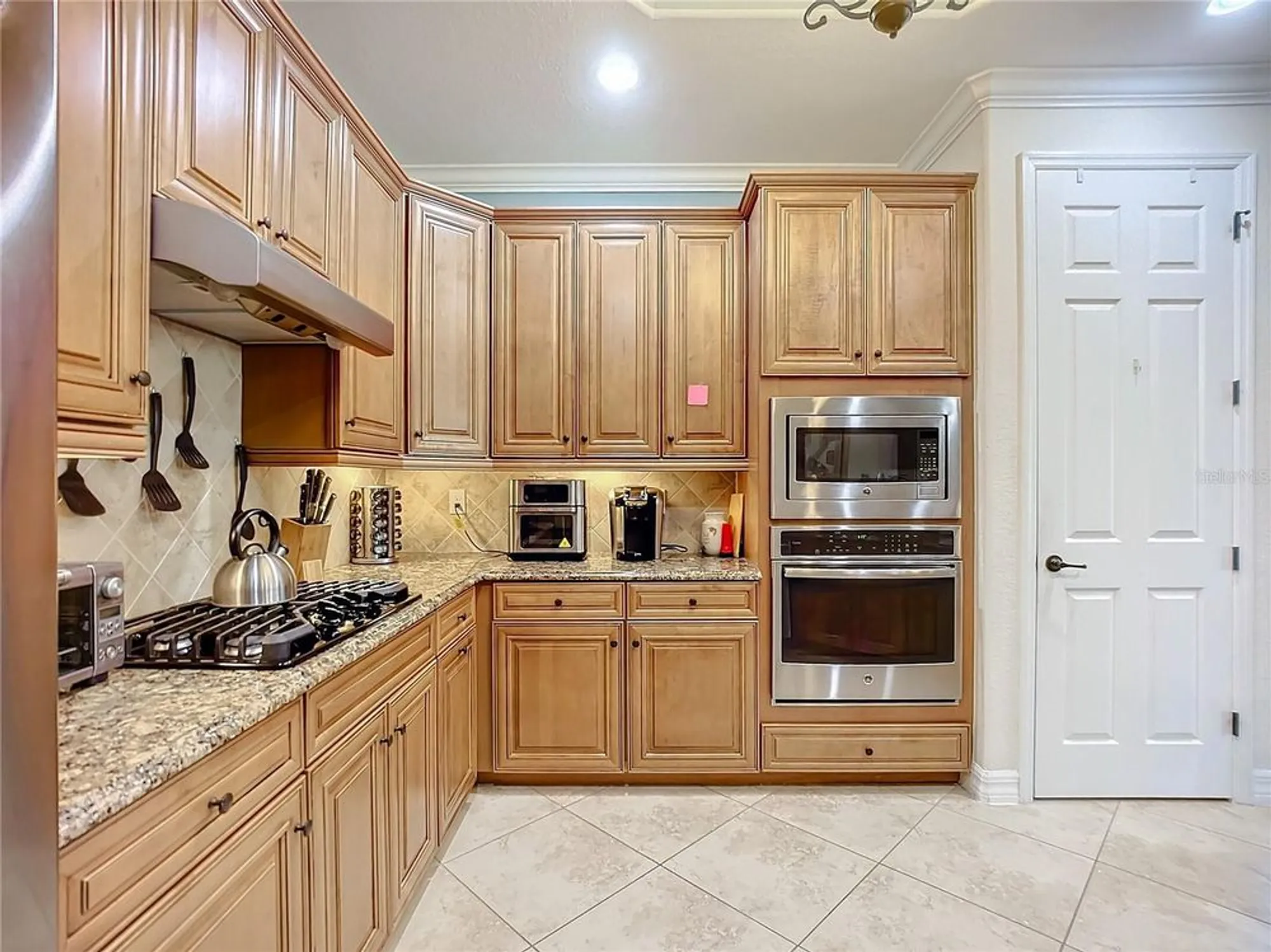 Property Slideshow image 11 of 61 | 2902 aviamar cir, Naples, FL, 34114