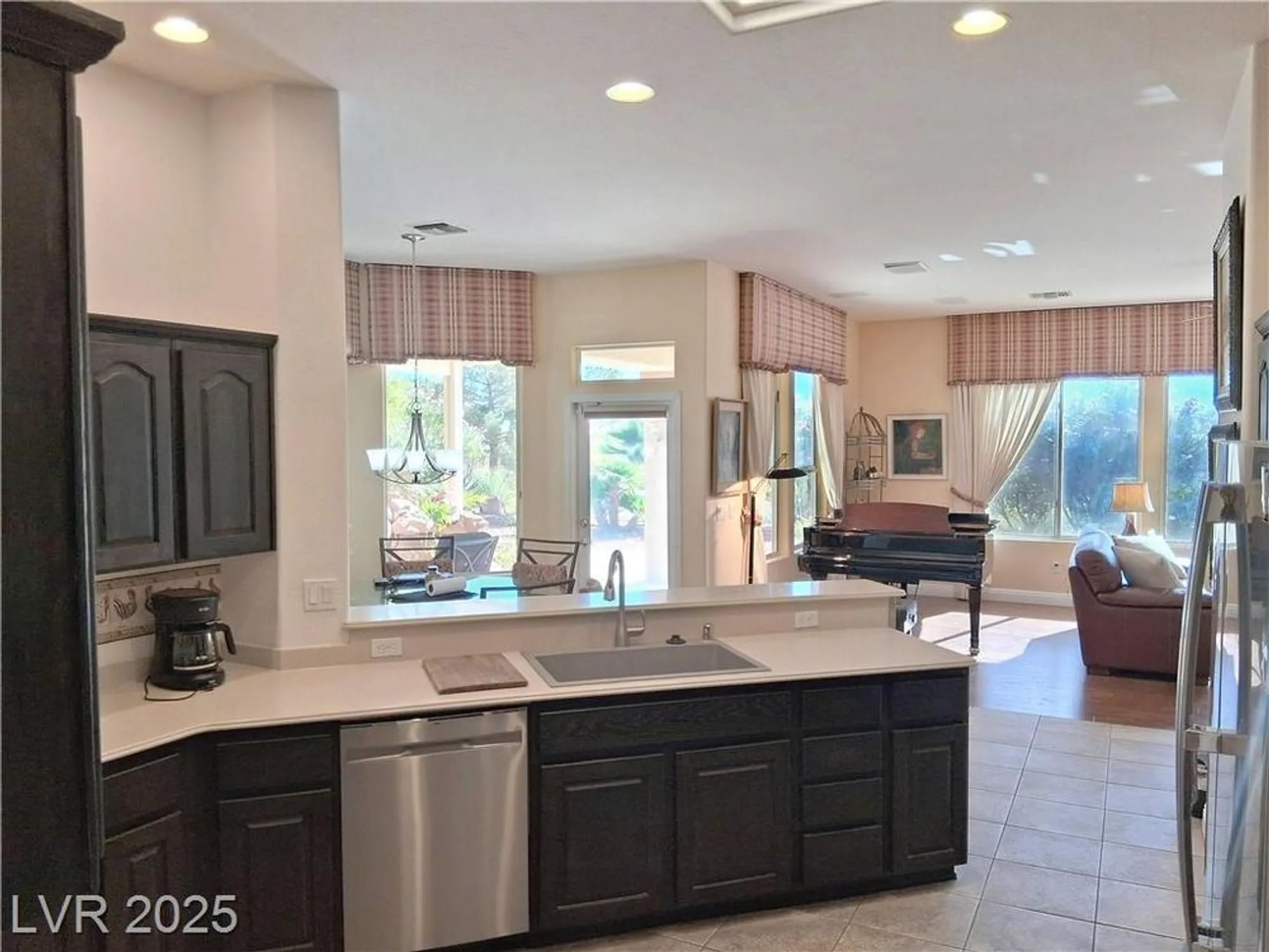 Property Slideshow image 11 of 43 | 3140 darby falls dr, Las Vegas, NV, 89134