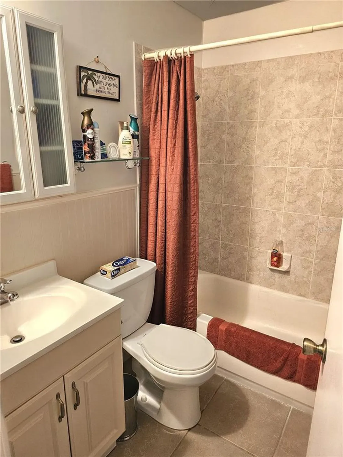 Property Slideshow image 11 of 26 | 2462 brazilia dr 42, Clearwater, FL, 33763