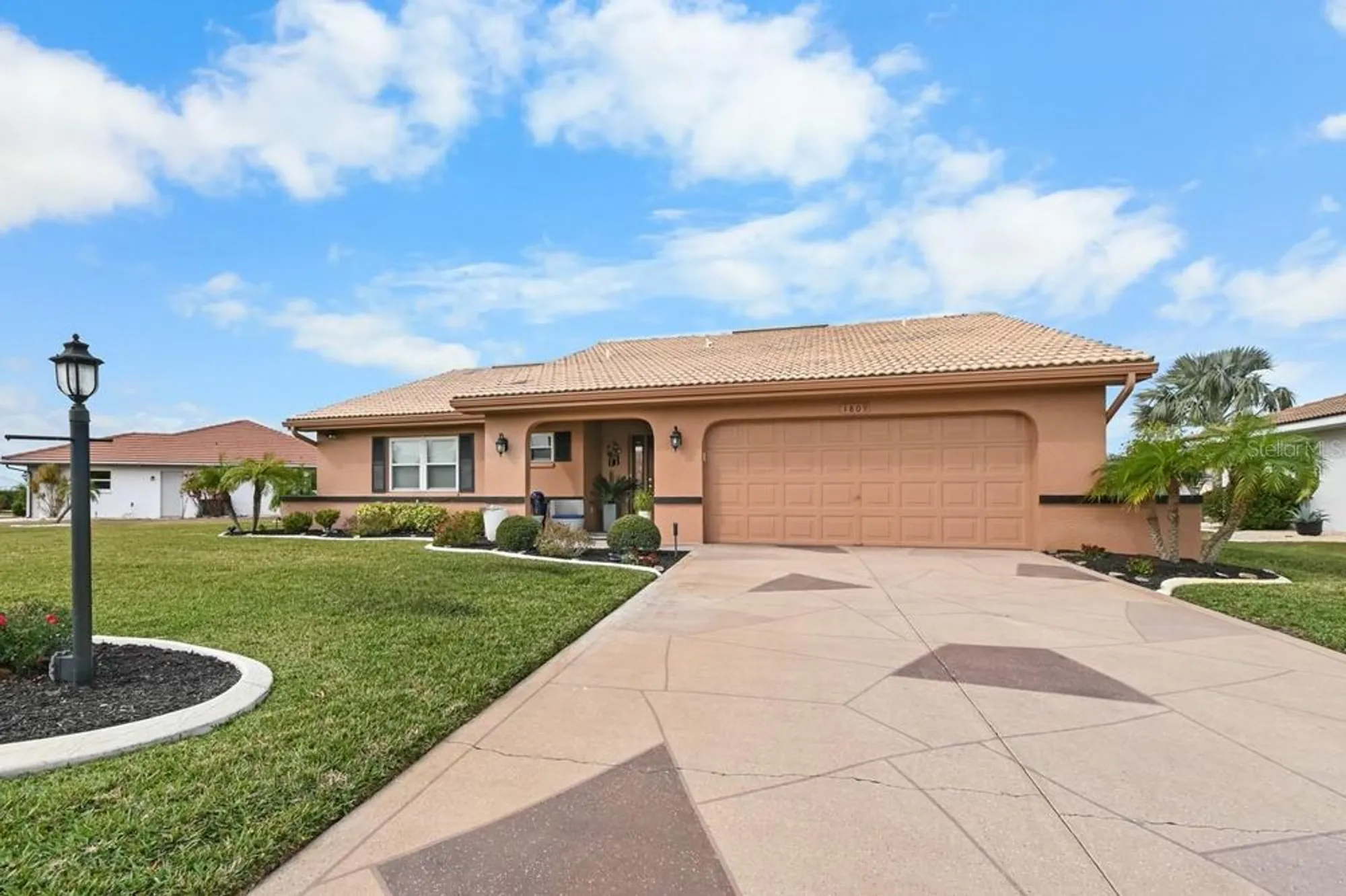 Property Slideshow image 37 of 52 | 1809 wolf laurel dr, Sun City Center, FL, 33573