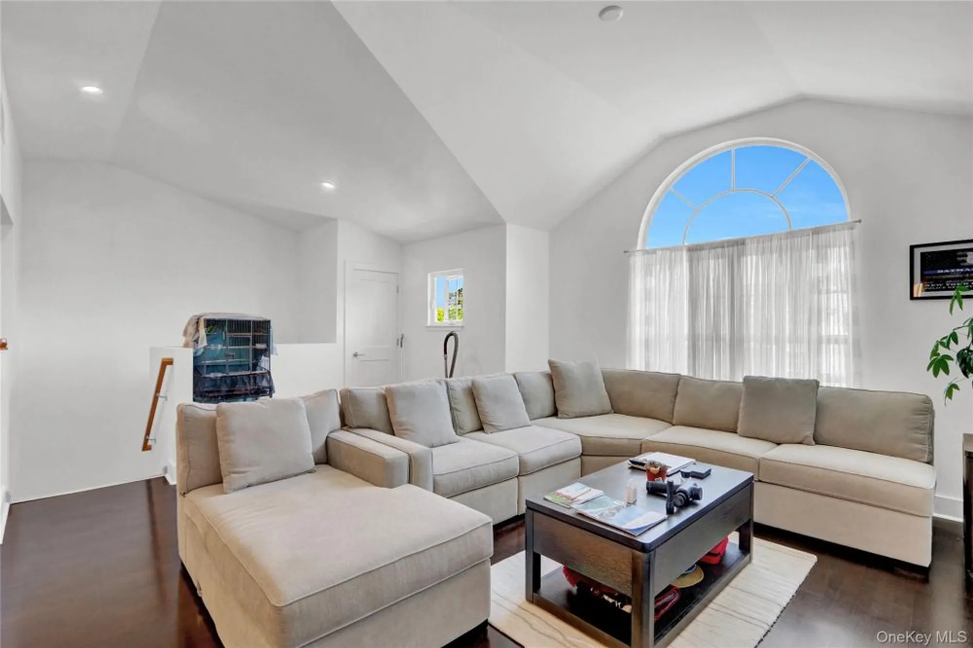 Property Slideshow image 3 of 25 | 704 breton way # 704, Glen Cove, NY, 11542