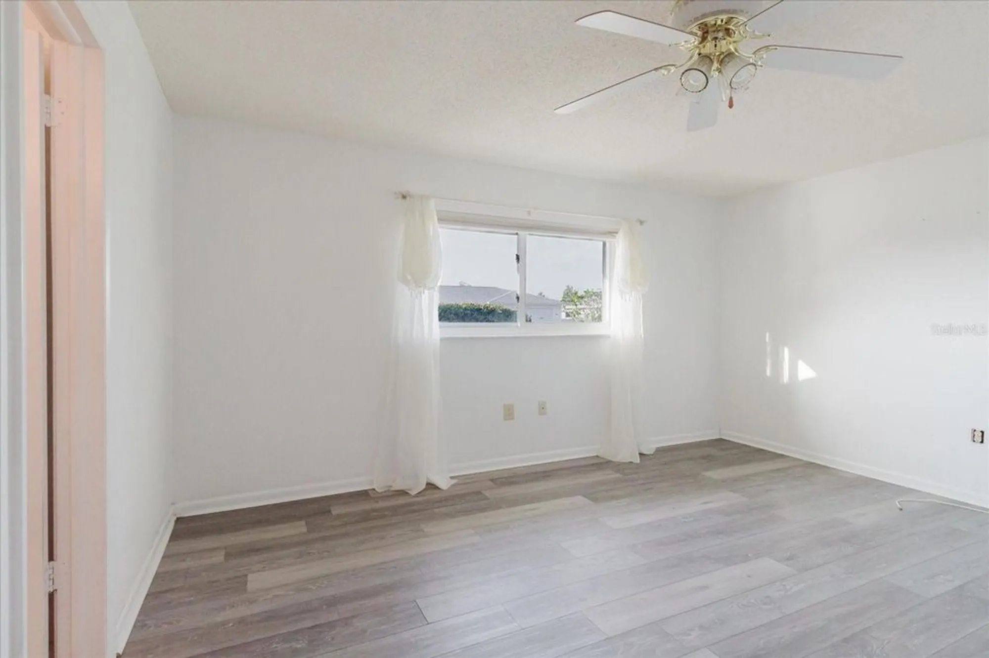 Property Slideshow image 17 of 60 | 646 allegheny dr, Sun City Center, FL, 33573