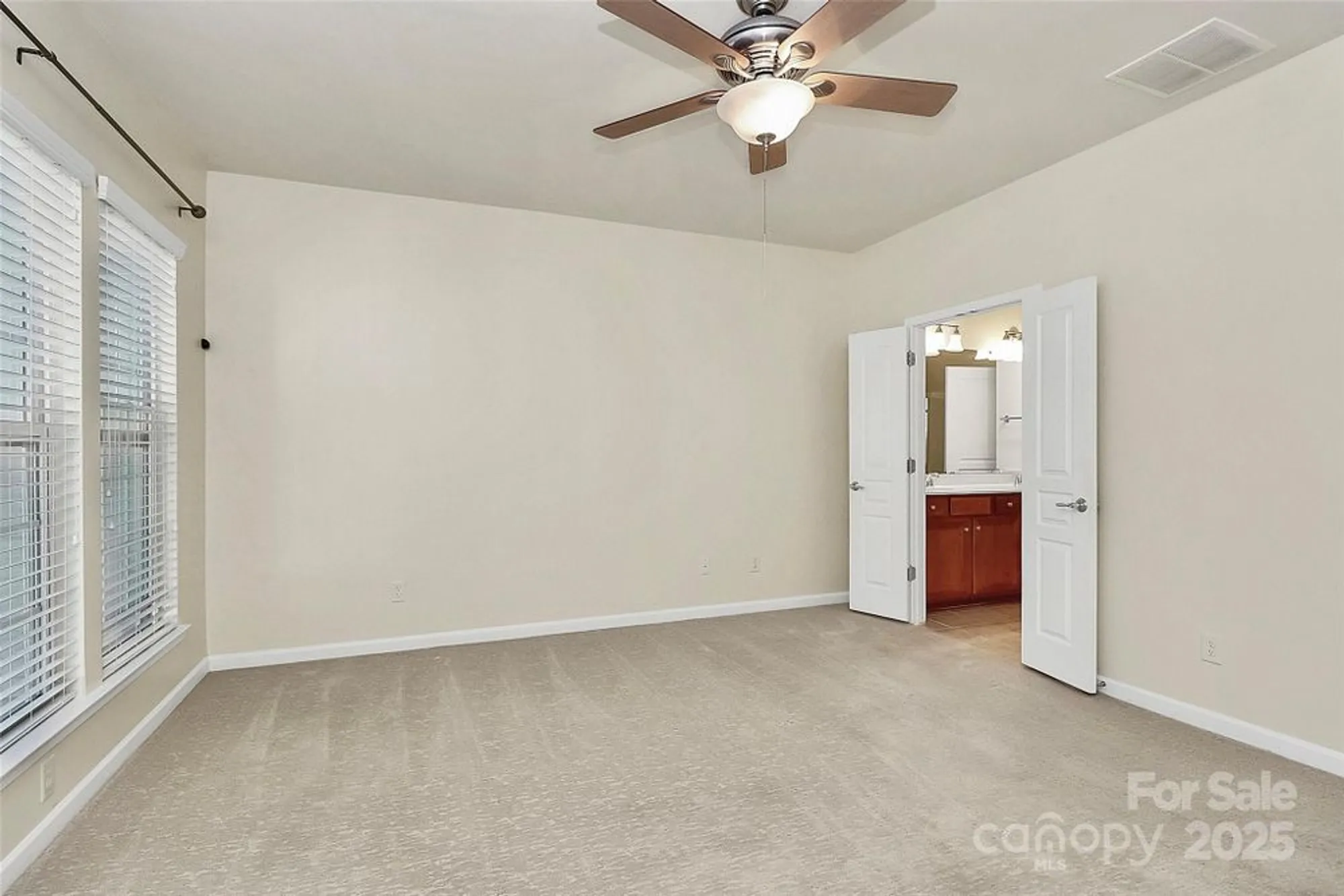 Property Slideshow image 20 of 48 | 911 lily magnolia ct, Fort Mill, SC, 29707