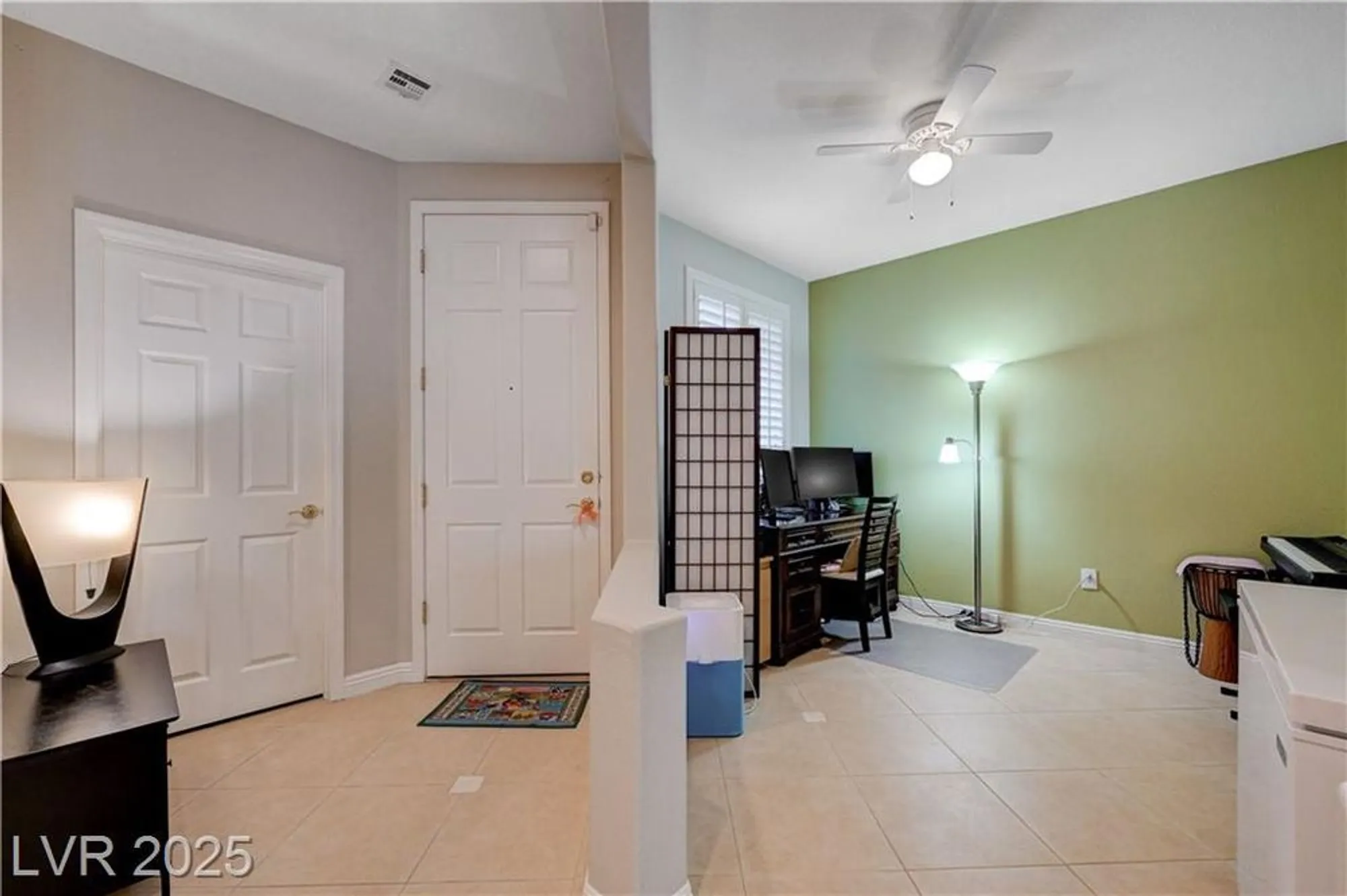 Property Slideshow image 7 of 99 | 10241 premia pl, Las Vegas, NV, 89135