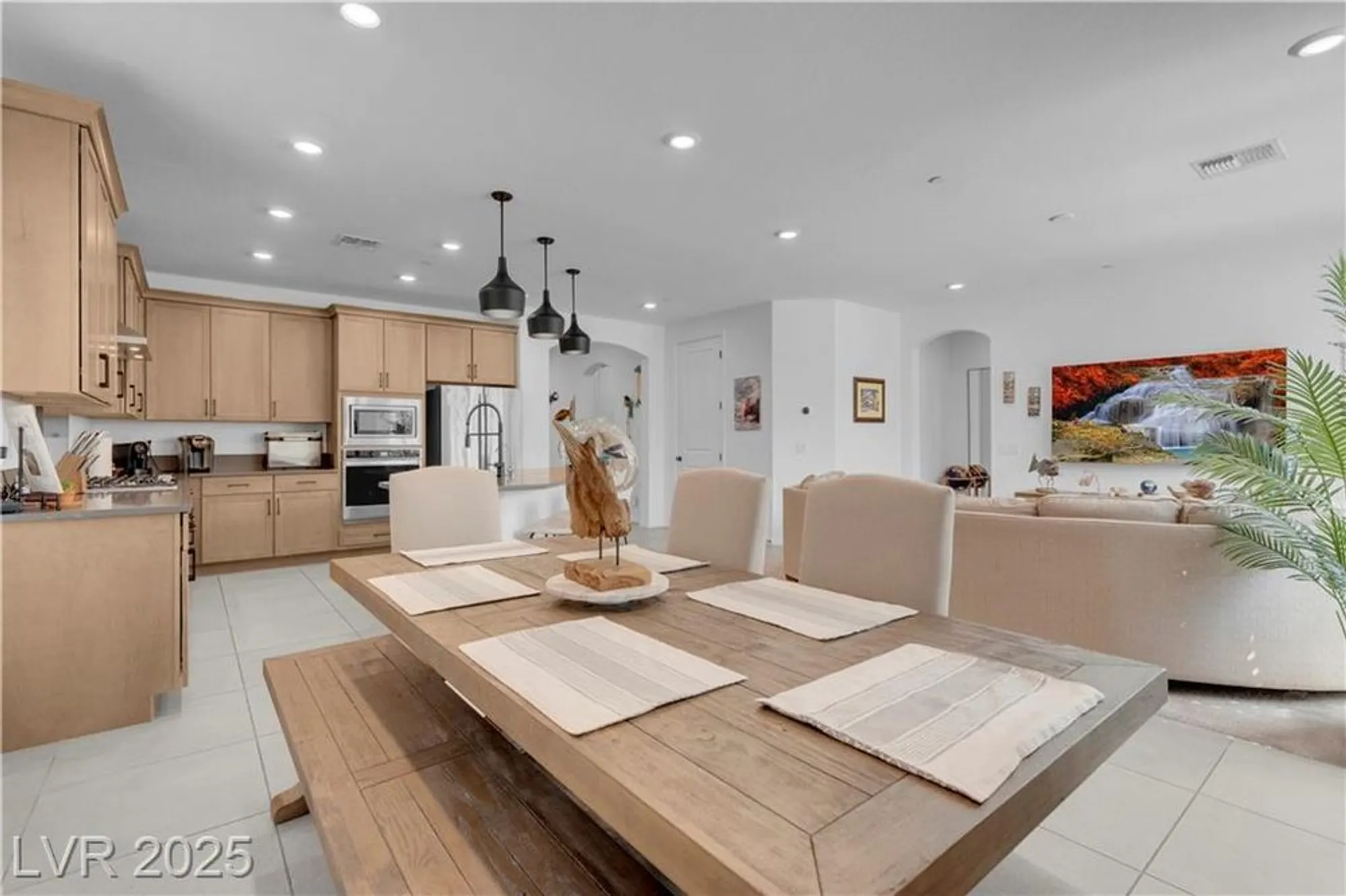 Property Slideshow image 22 of 69 | 124 lake oasis st, Henderson, NV, 89011