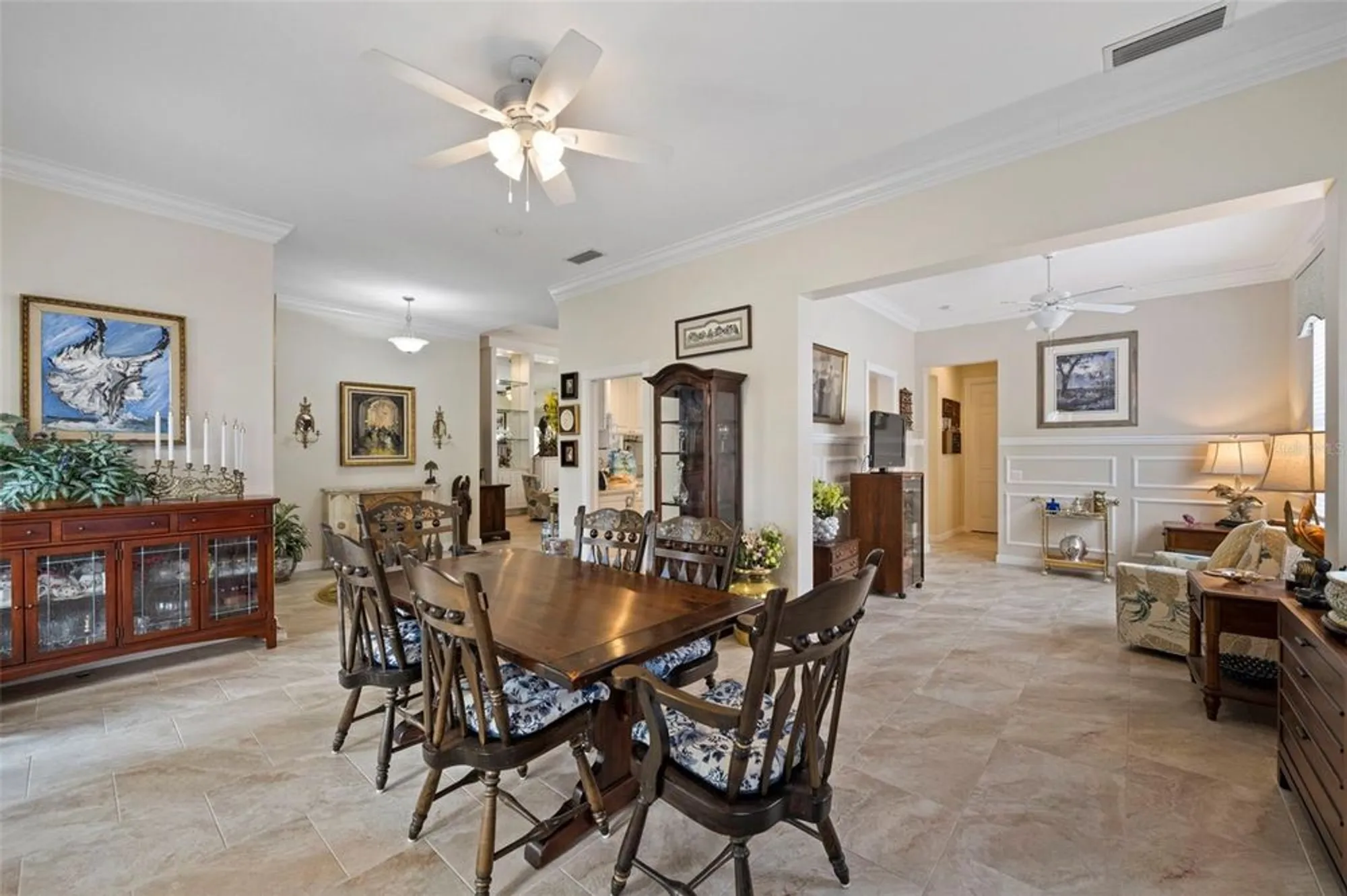 Property Slideshow image 6 of 62 | 5791 girona pl, Sarasota, FL, 34238