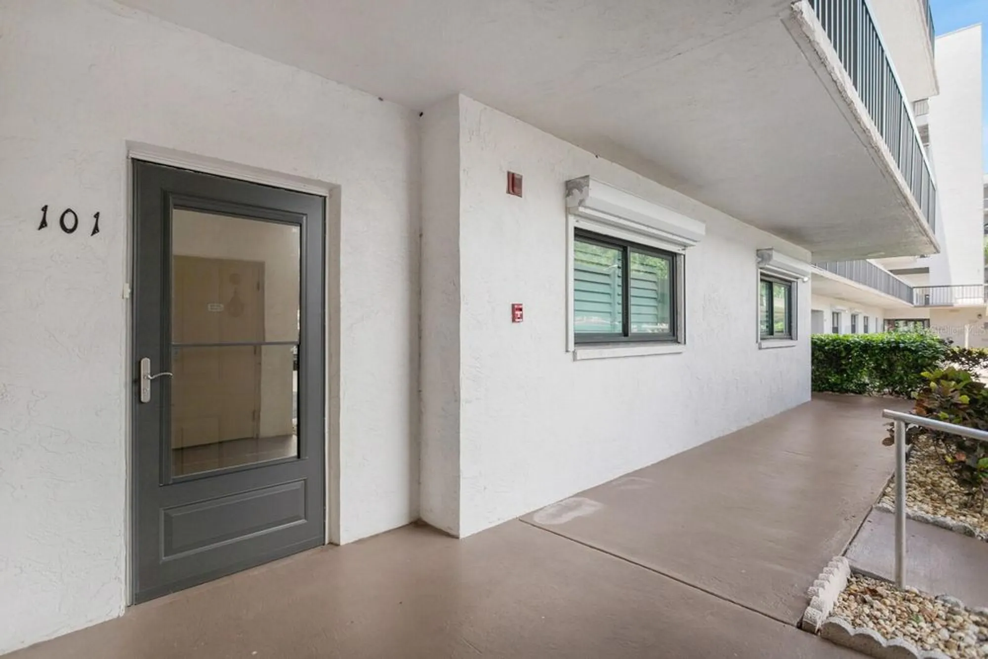 Property Slideshow image 48 of 77 | 8186 terrace garden dr n unit 101, St Petersburg, FL, 33709