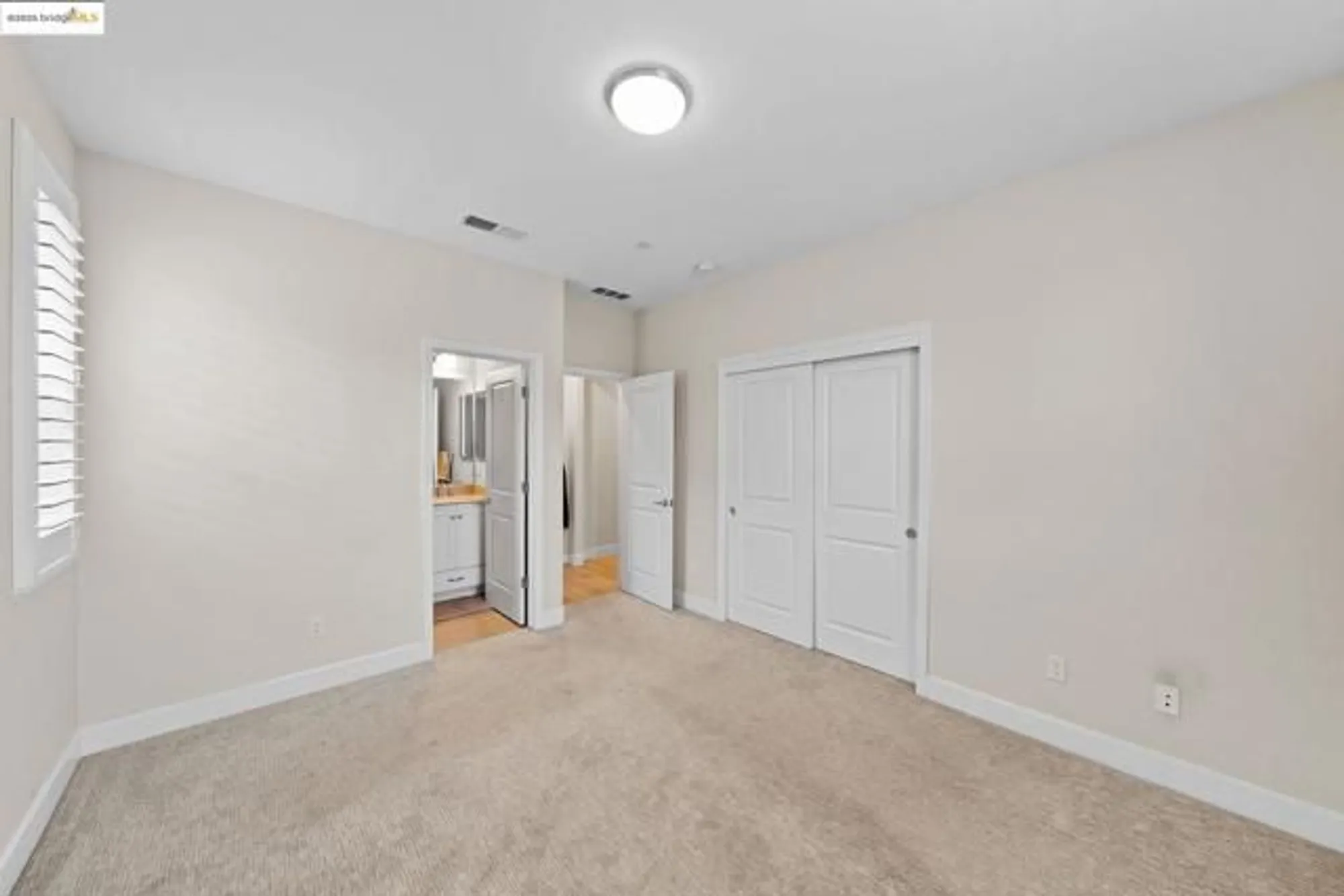 Property Slideshow image 16 of 22 | 1052 camborne dr, Manteca, CA, 95336