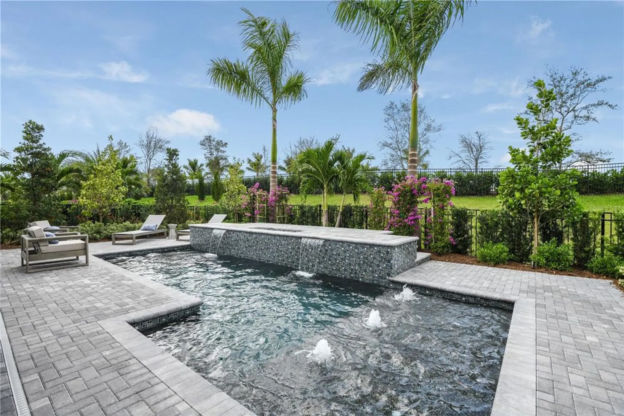 Property Slideshow image 36 of 66 | 18430 rockport pl, Lakewood Ranch, FL, 34211