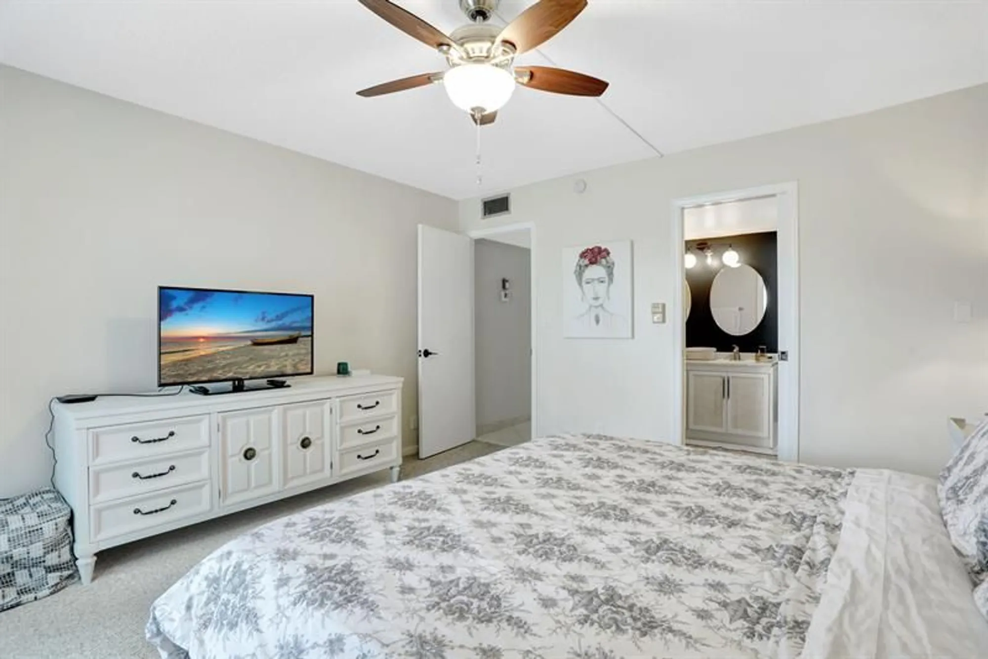 Property Slideshow image 24 of 67 | 2802 victoria way e2, Coconut Creek, FL, 33066