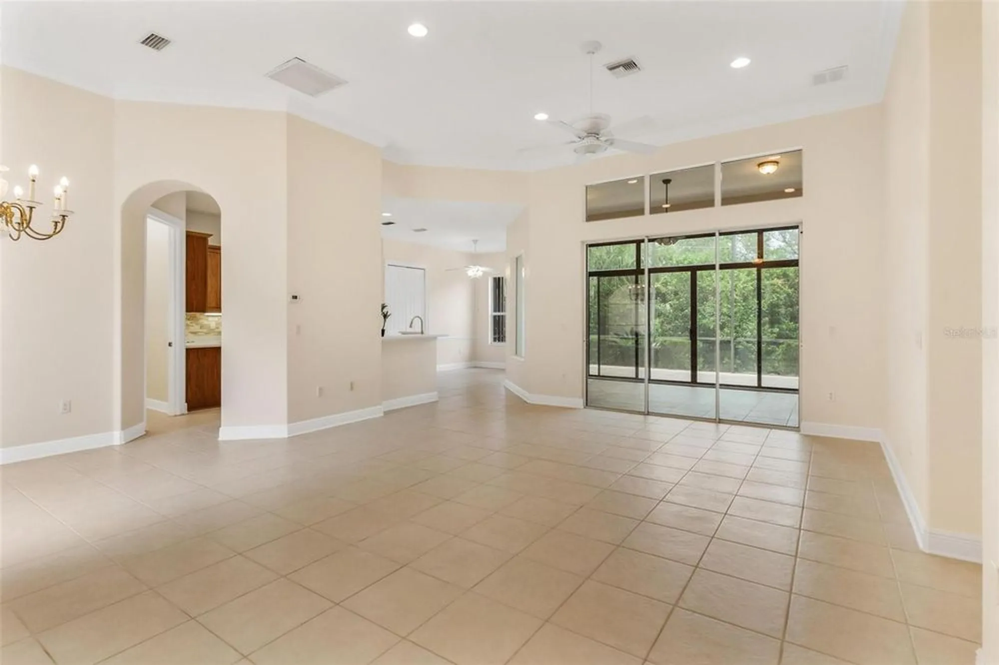 Property Slideshow image 8 of 49 | 5239 grove mnr, Lady Lake, FL, 32159