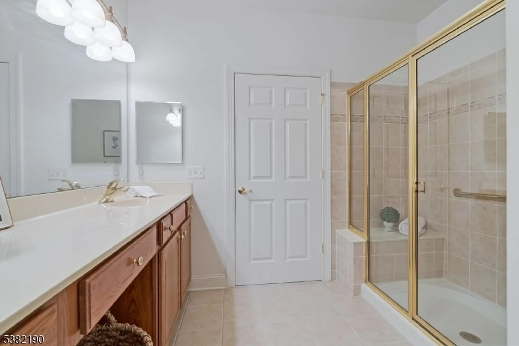 Property Slideshow image 16 of 31 | 354 victoria dr, Bridgewater, NJ, 08807