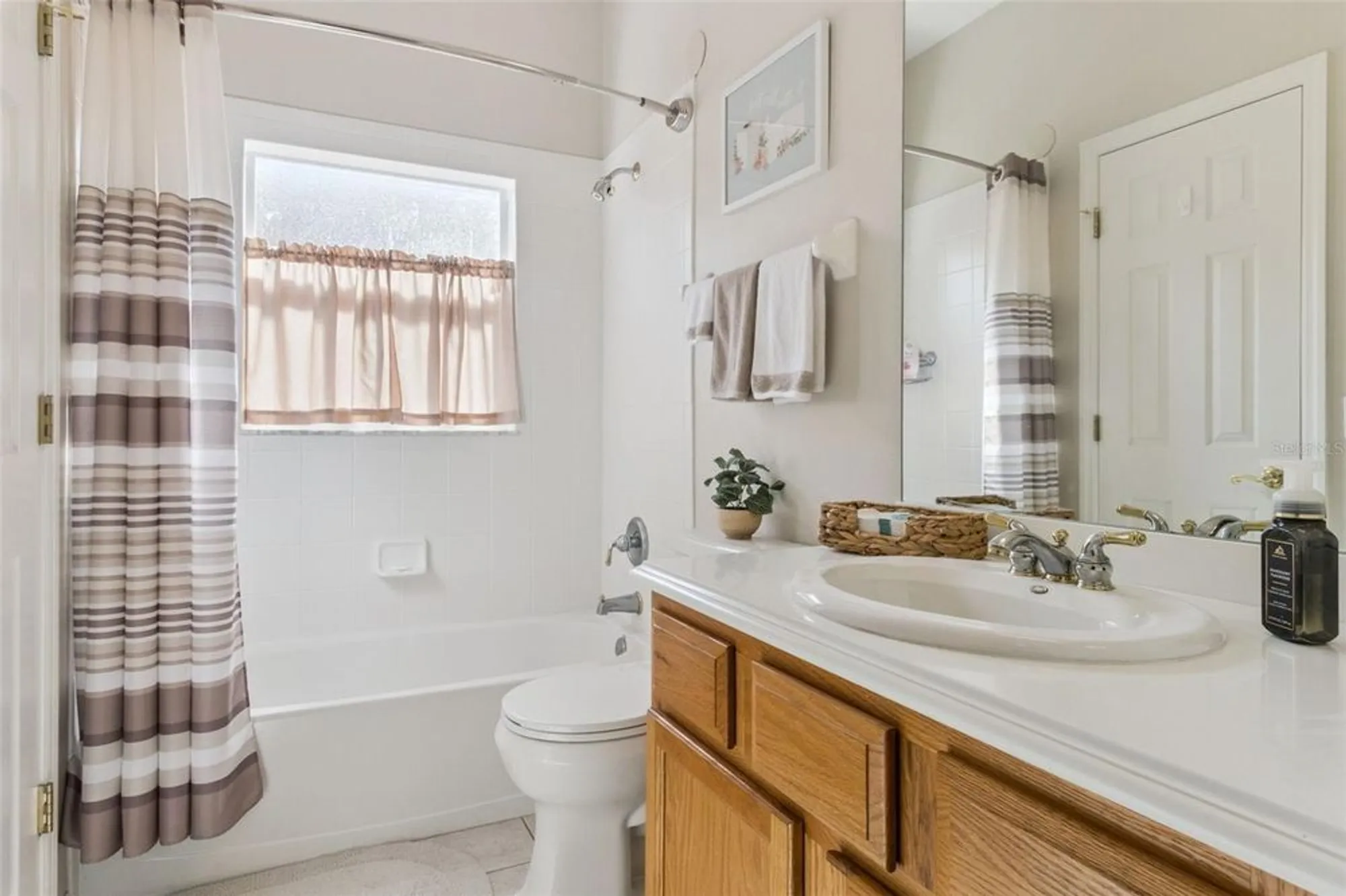 Property Slideshow image 25 of 36 | 274 marabella loop, Kissimmee, FL, 34759